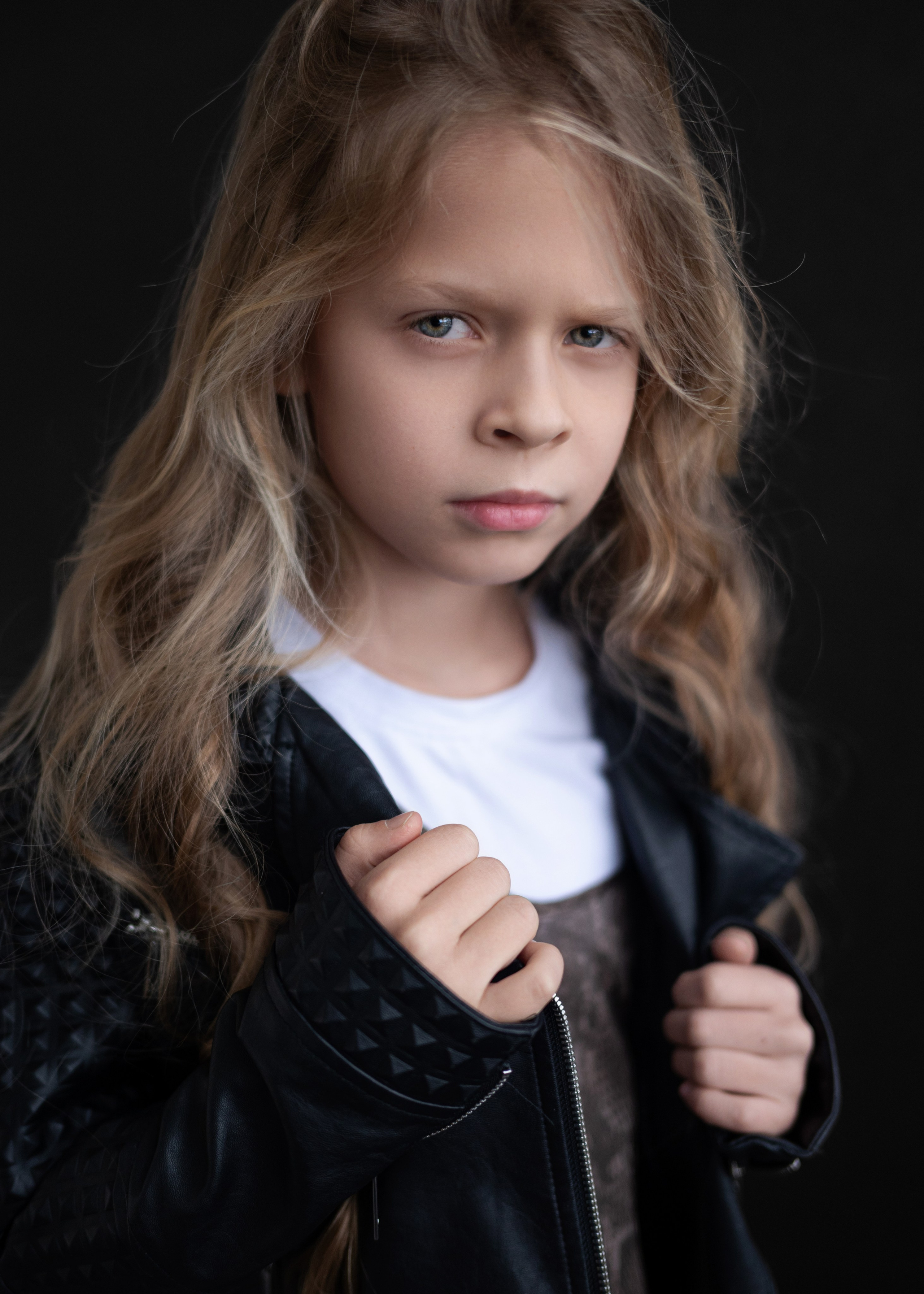 Модельное портфолио. Фотограф Москва Виктория Вишневская актерское / модельное портфолио