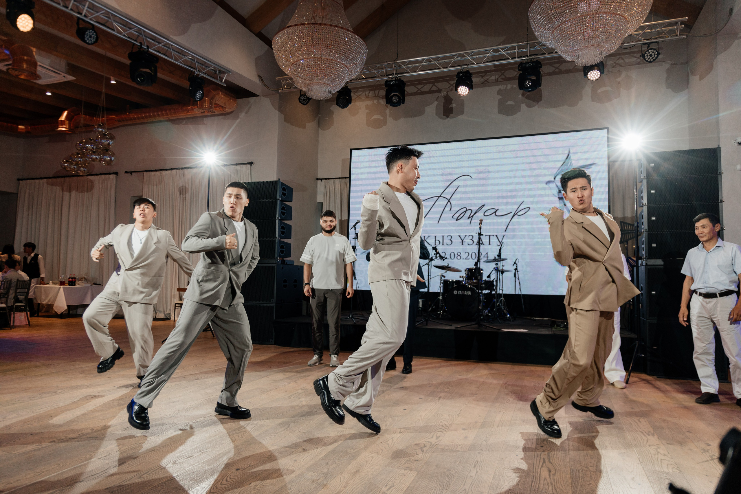 Azhar Uzatu. Свадебный фотограф Алматы