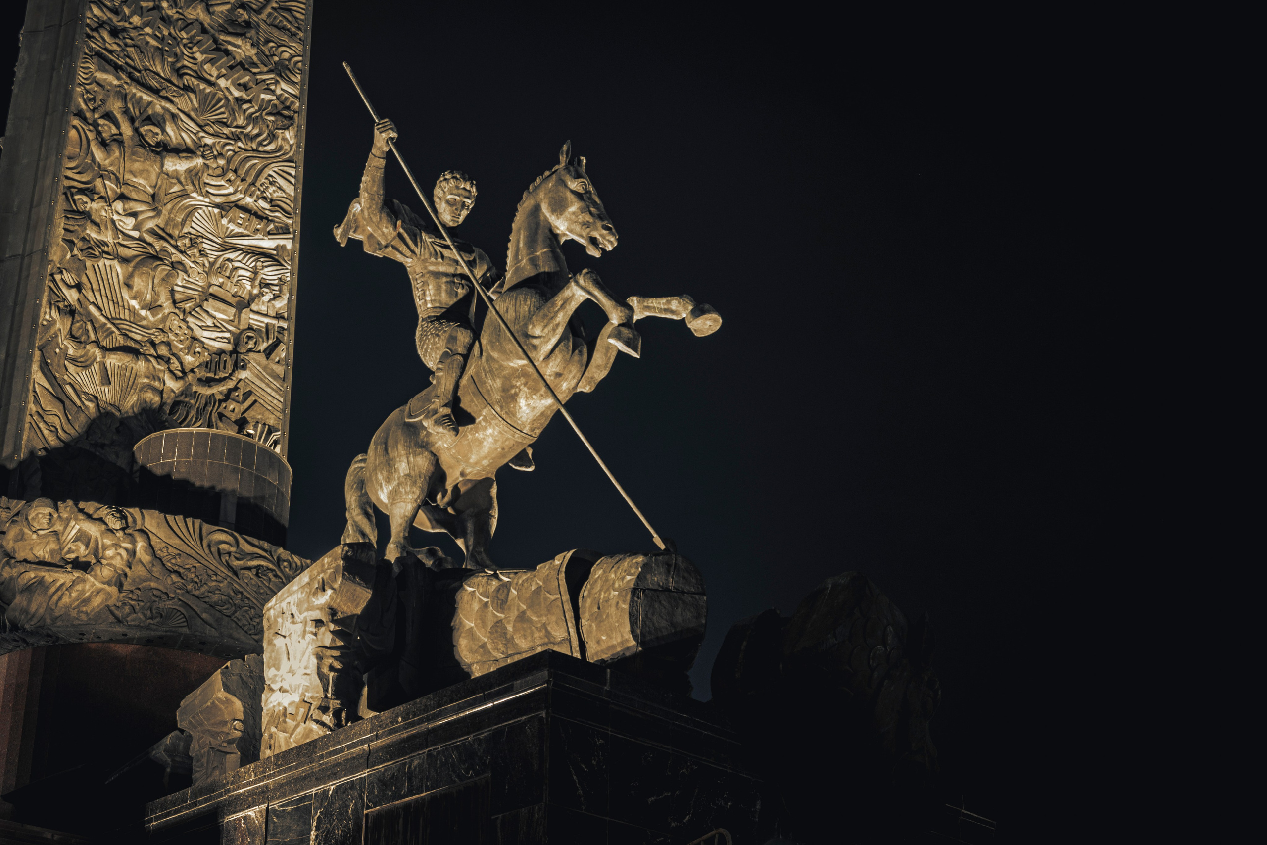 Фотопрогулка. Москва. Июль 2023. Фотограф Роман Адлер