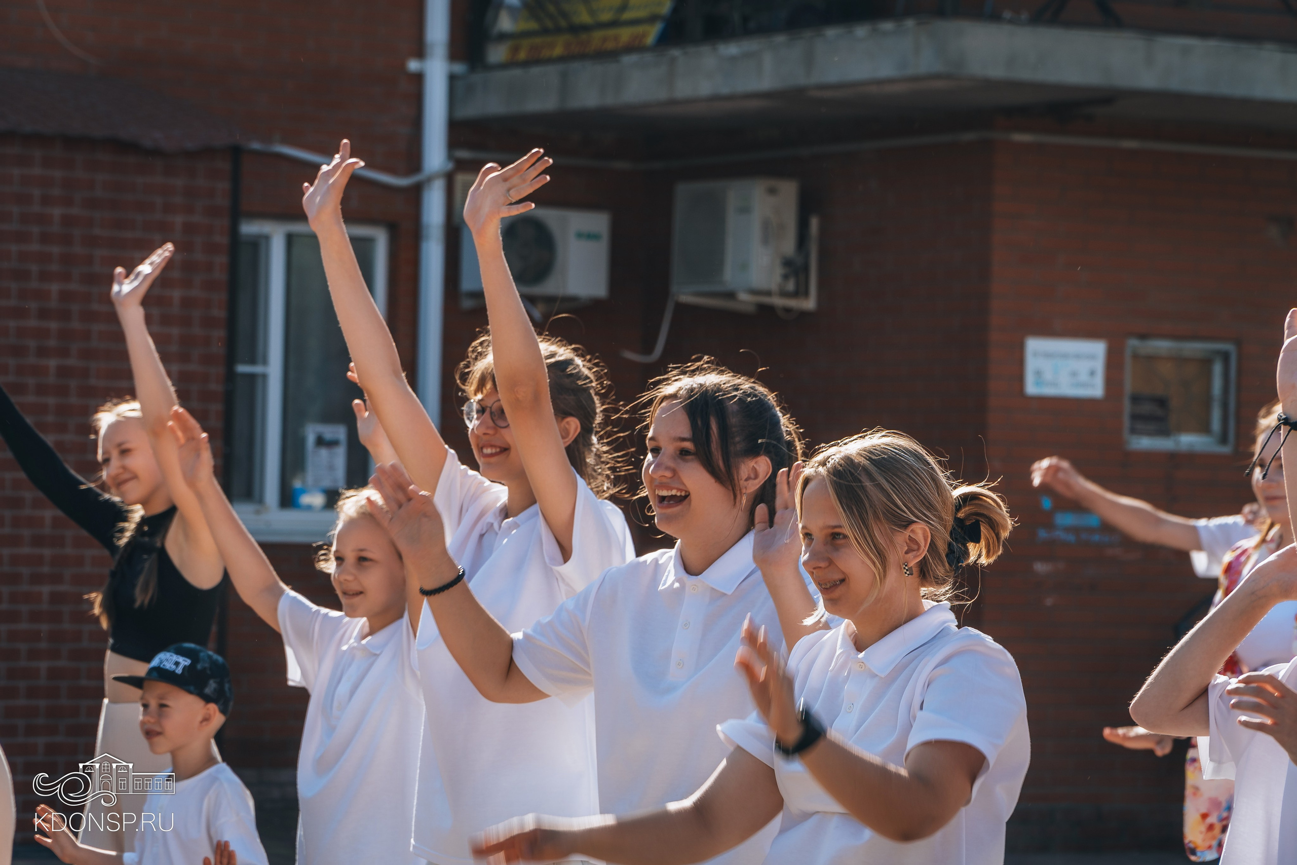 Концертная программа «Жить здорово». Новотитаровский Дом культуры