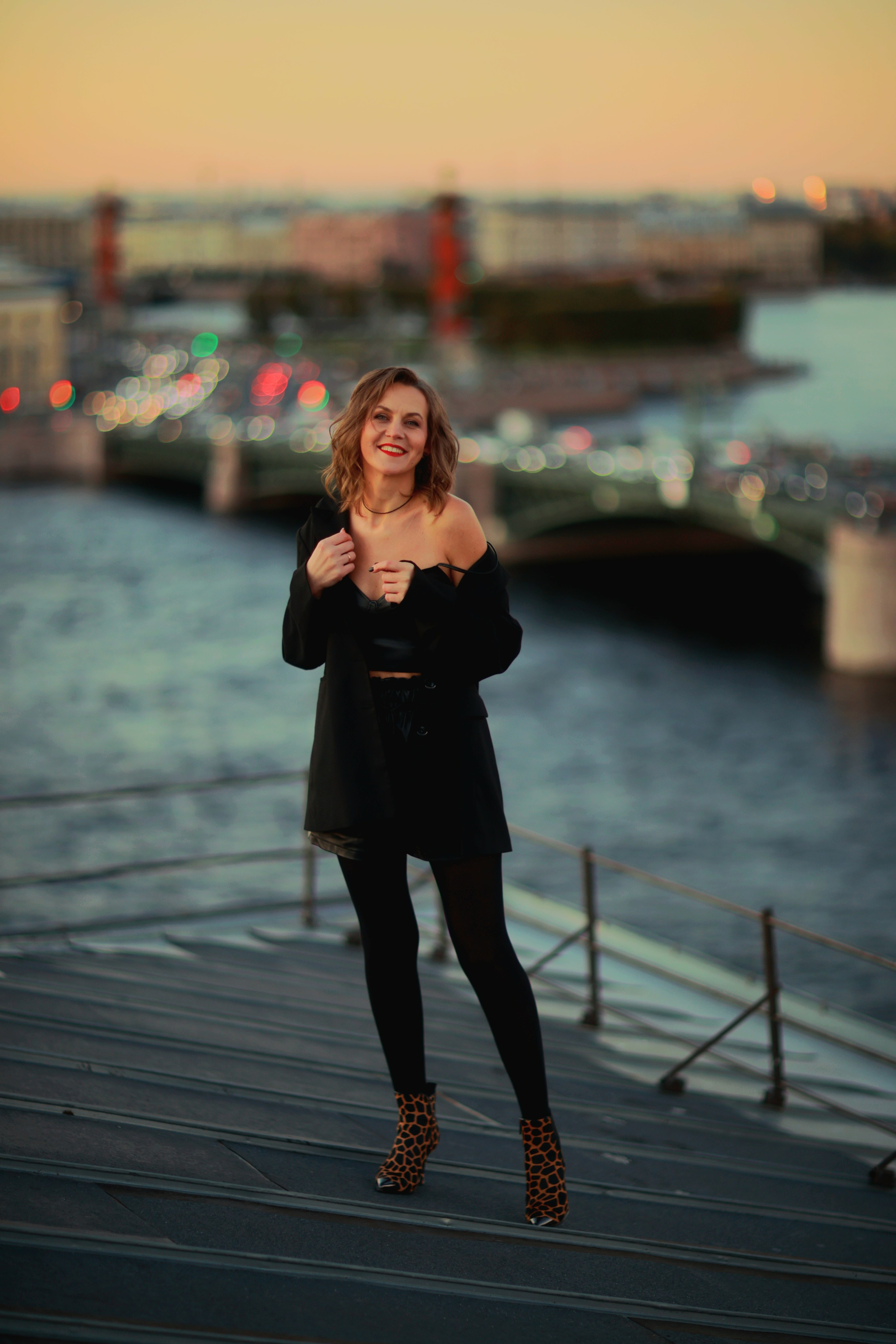 Женская съемка на крыше в закате. Фотограф в Санкт-Петербурге Анастасия Полякова
