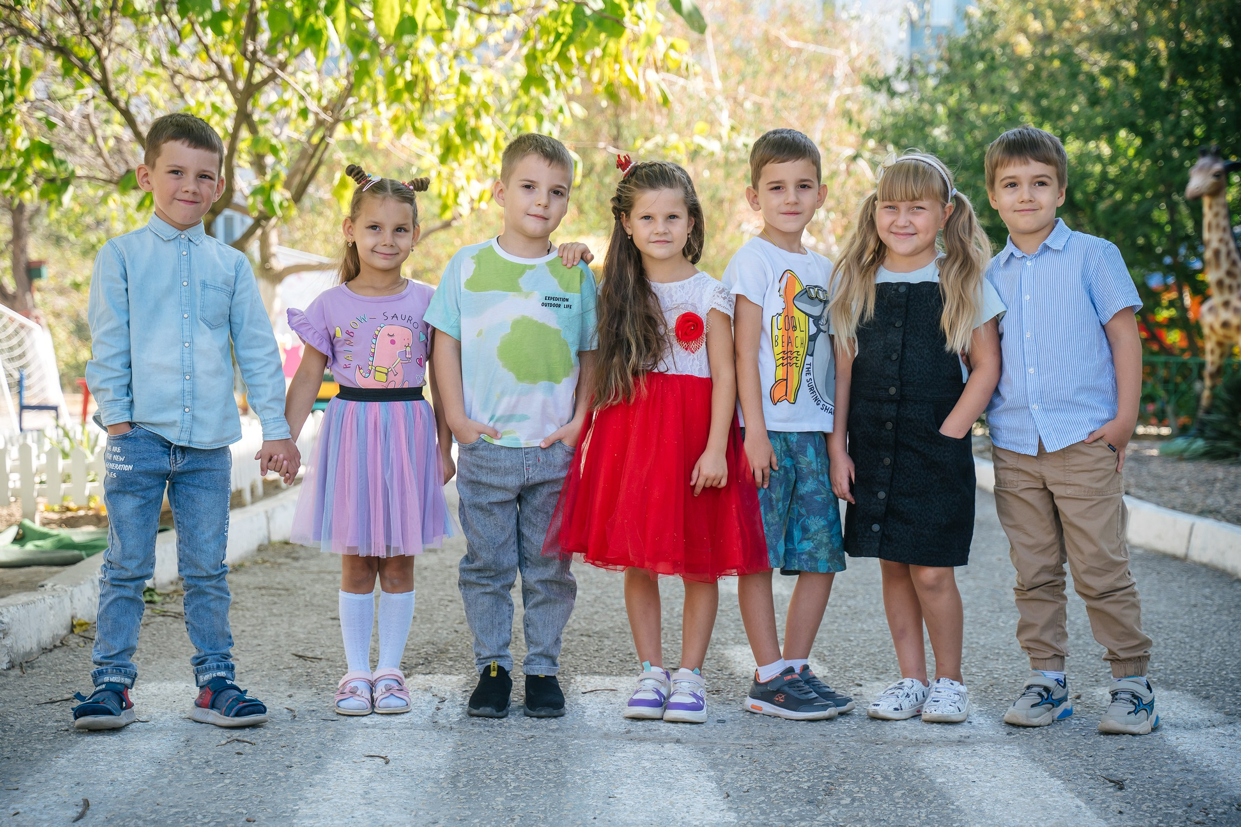 Портрет ребёнка детского сада, группки с друзьями в детском саду. Выпускные альбомы, школьные фотосессии в городе Новороссийске