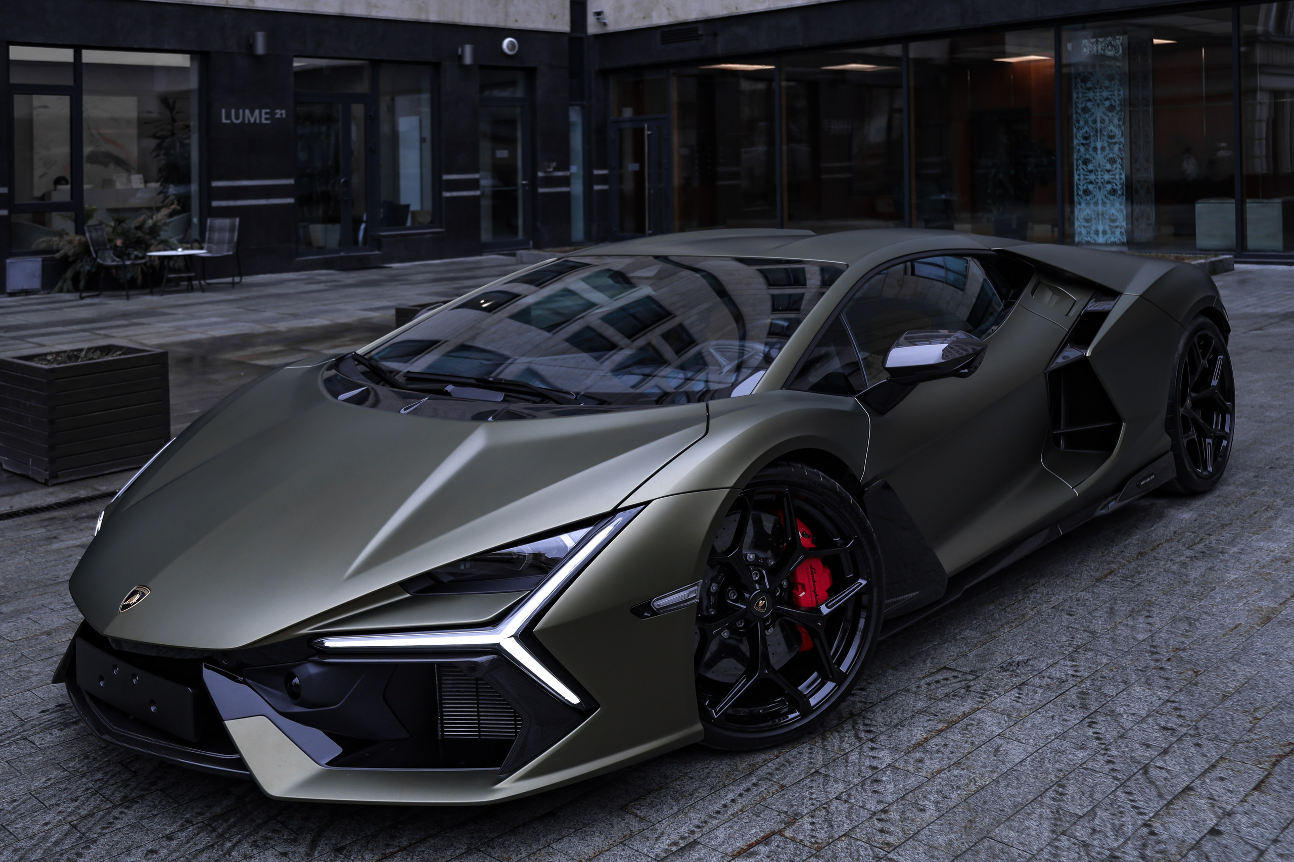 2024 Lamborghini Revuelto 6.5 AMT. Mixturecaptures