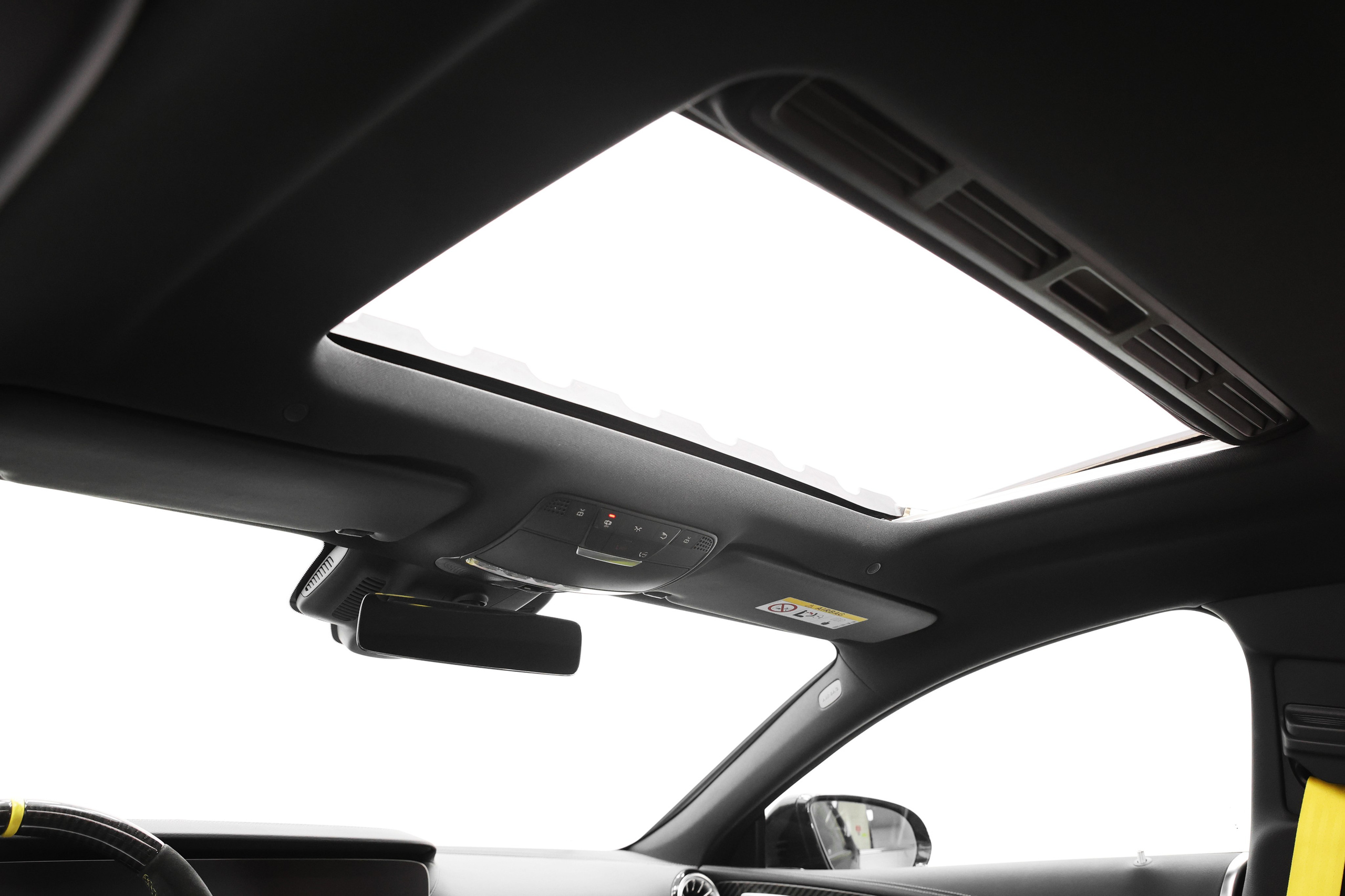 2019 MERCEDES BENZ GT63s AMG. Mixturecaptures