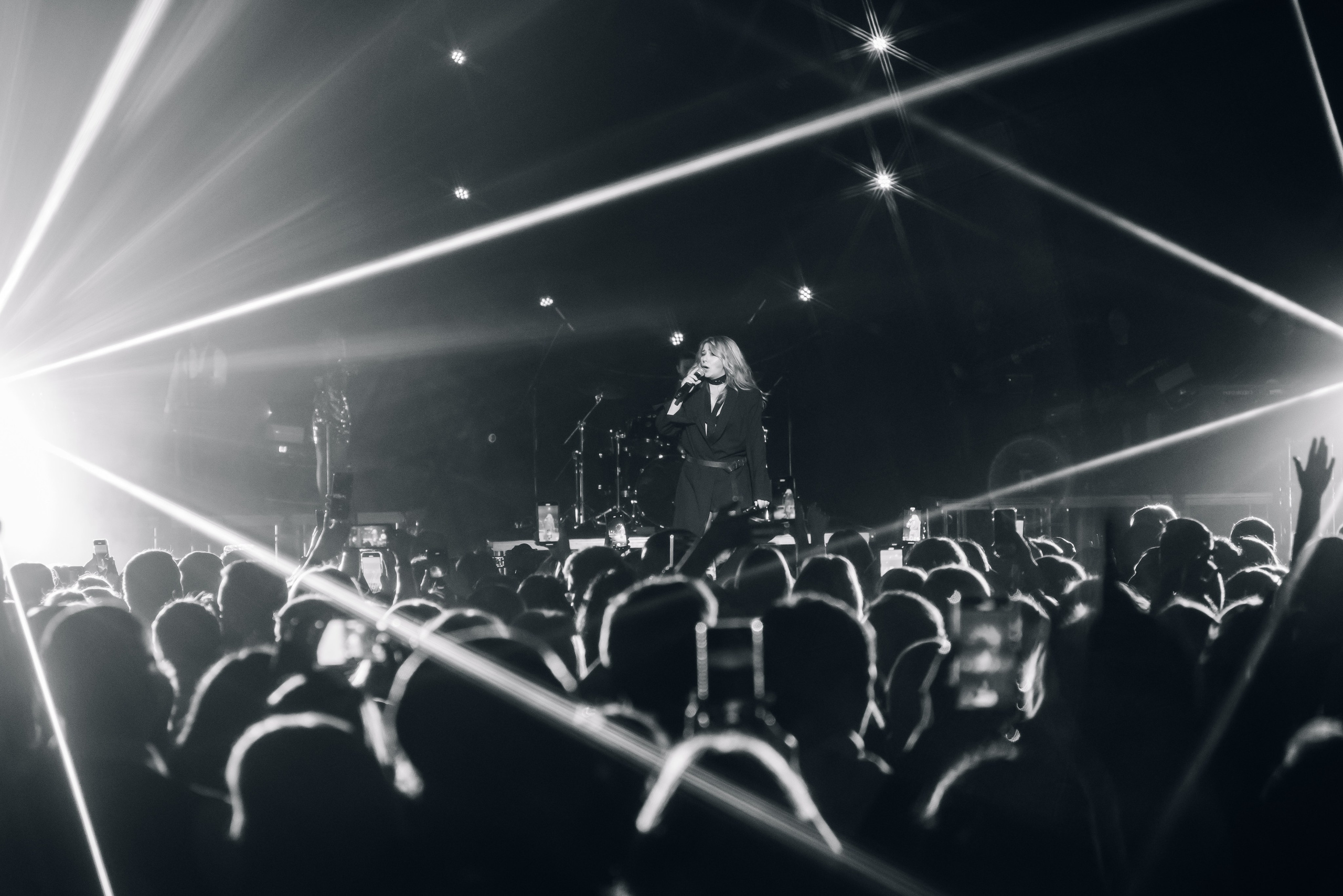 Дискотека 80-90-2000х — «Имена на все времена», Крокус Сити Холл. Бренд-фотограф для экспертов и блогеров в Москве Влада Горбовская