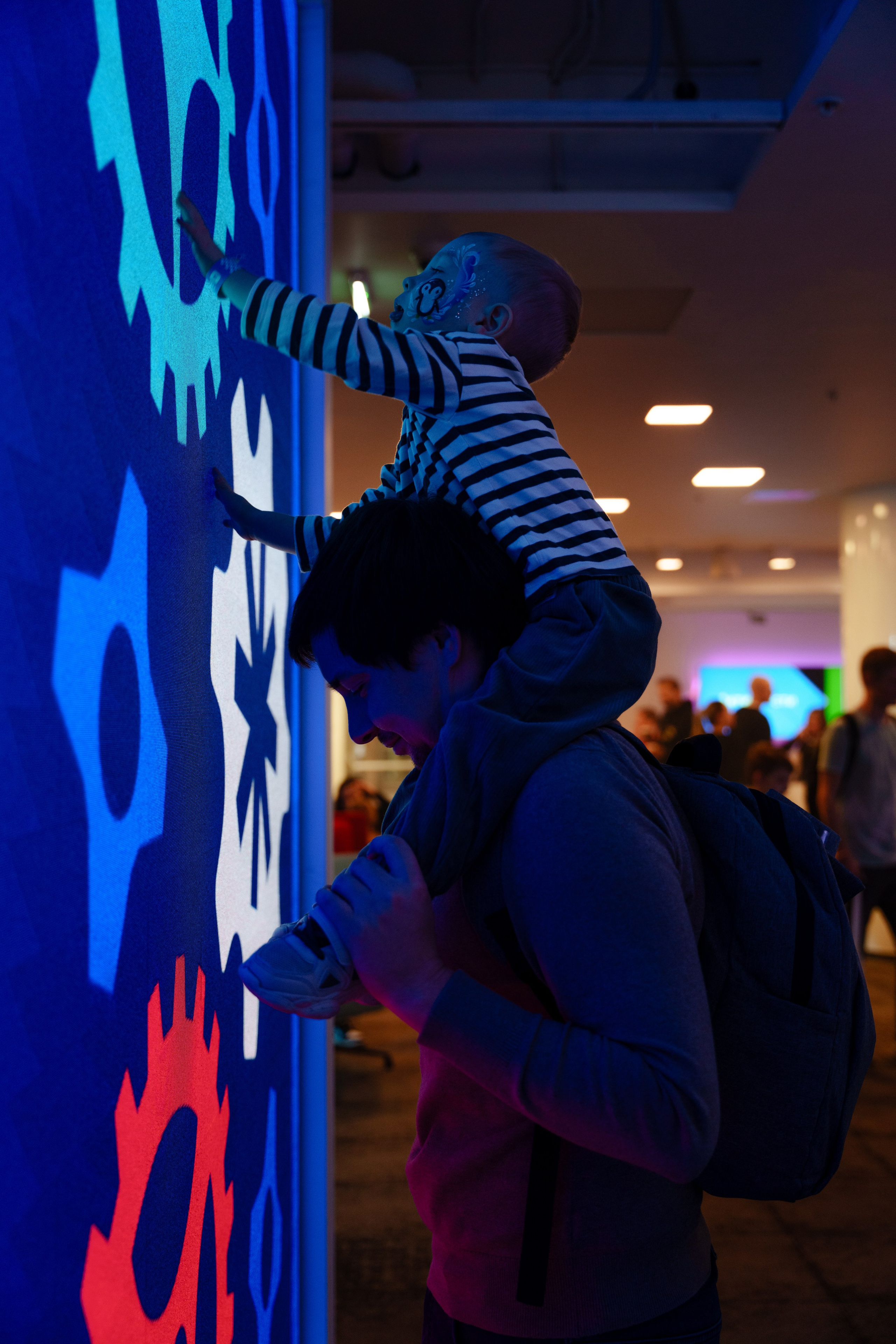 Репортажный фотограф VK Елка. Репортажный фотограф Москва Сергей Дружинин