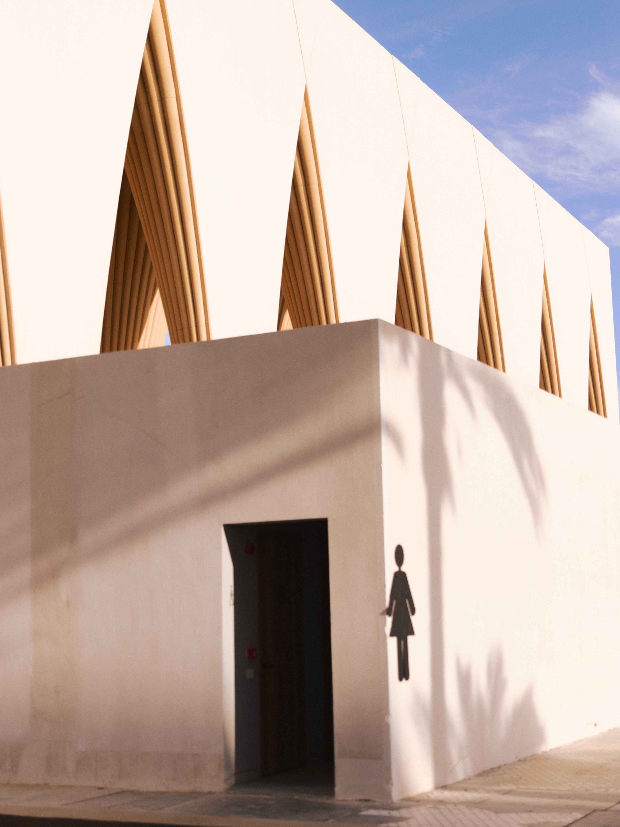 Архитектура. Jorgis Talè — photographer, kind person, teacher of arts and other mag