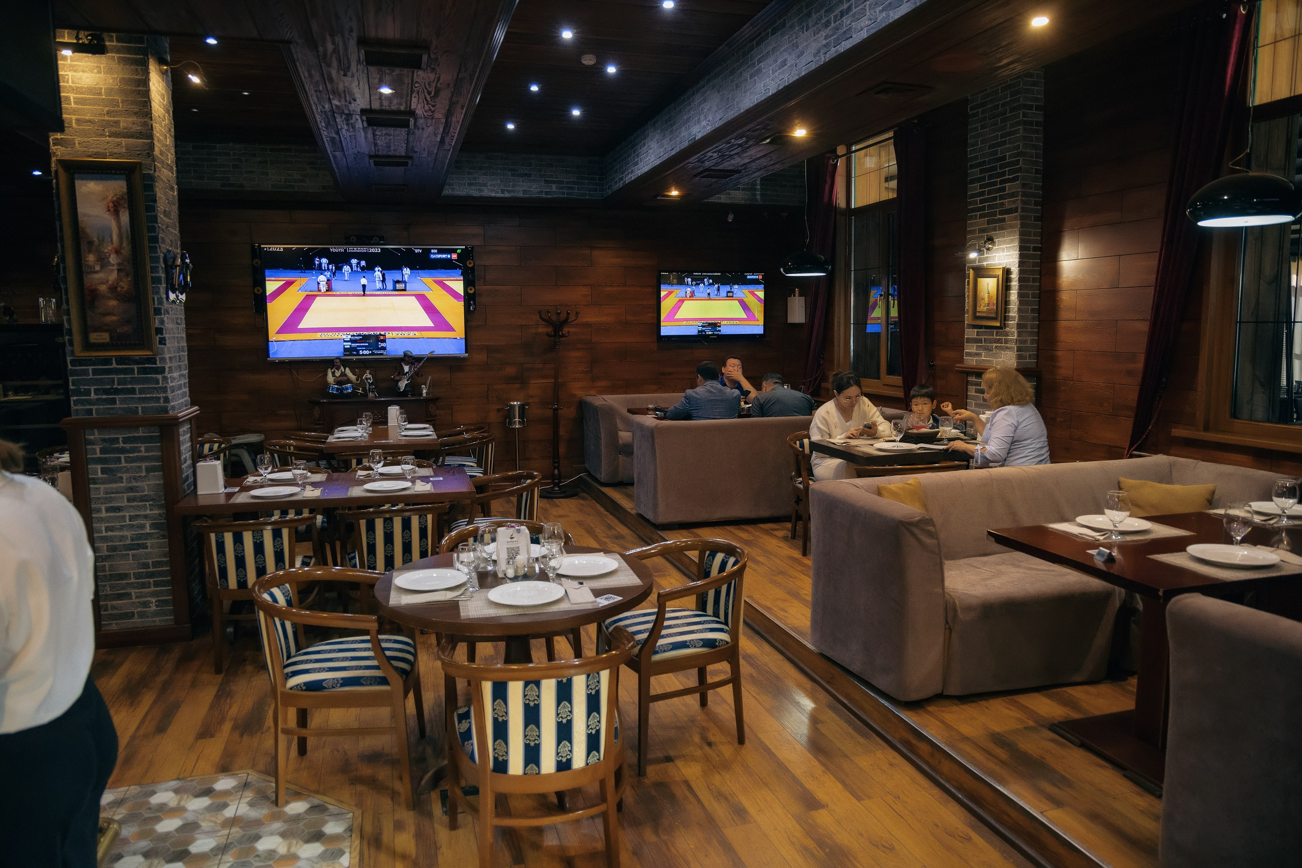 Пример два. Семейный и Свадебный фотограф в Астане Александр Астапов