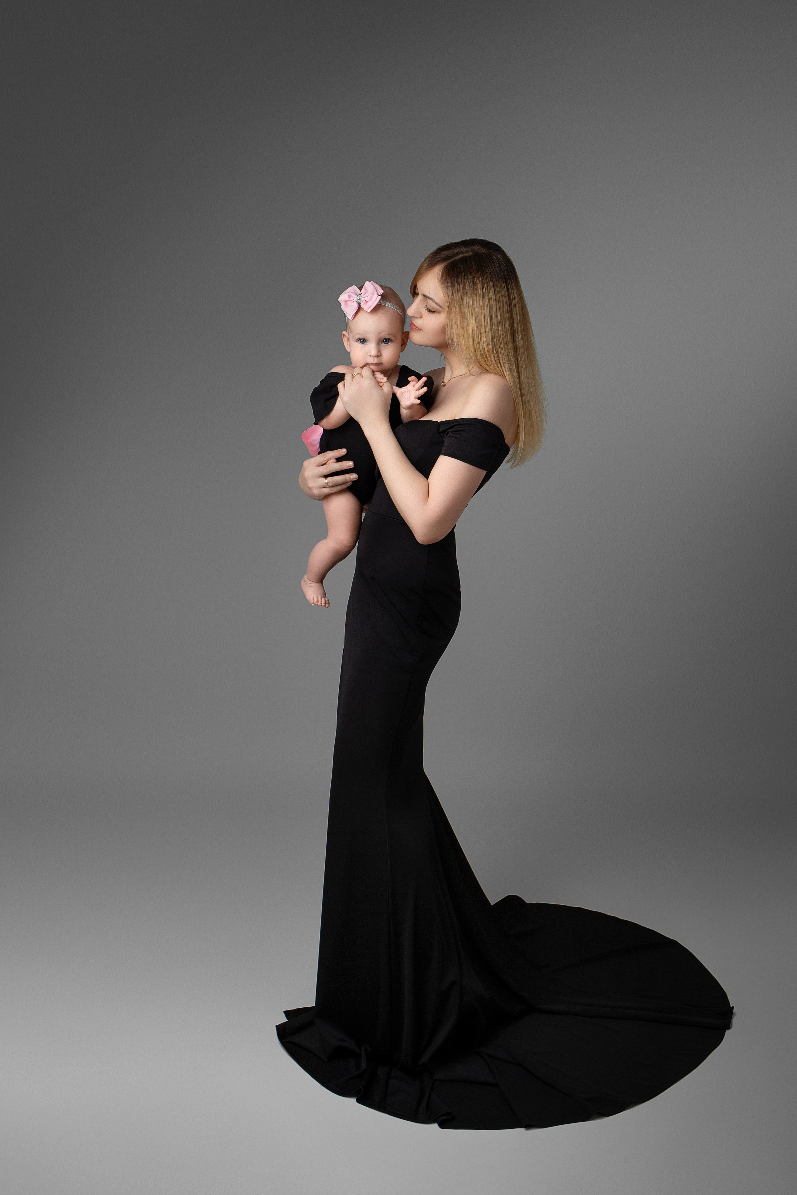 Мама и малыш. Фотограф новорожденных в Рязани  Юлия Блу