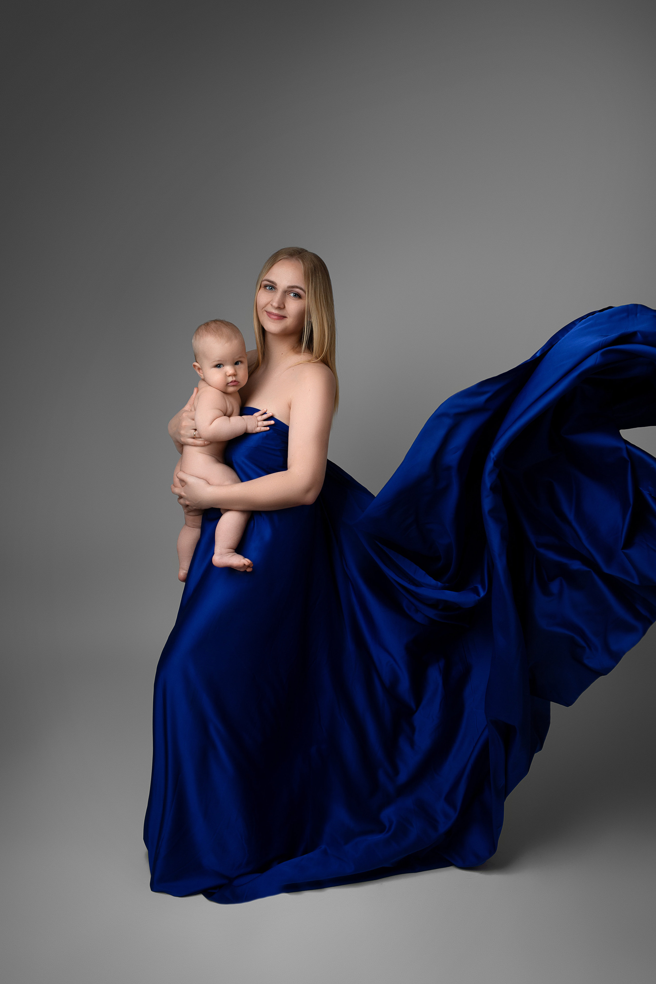 Мама и малыш. Фотограф новорожденных в Рязани  Юлия Блу