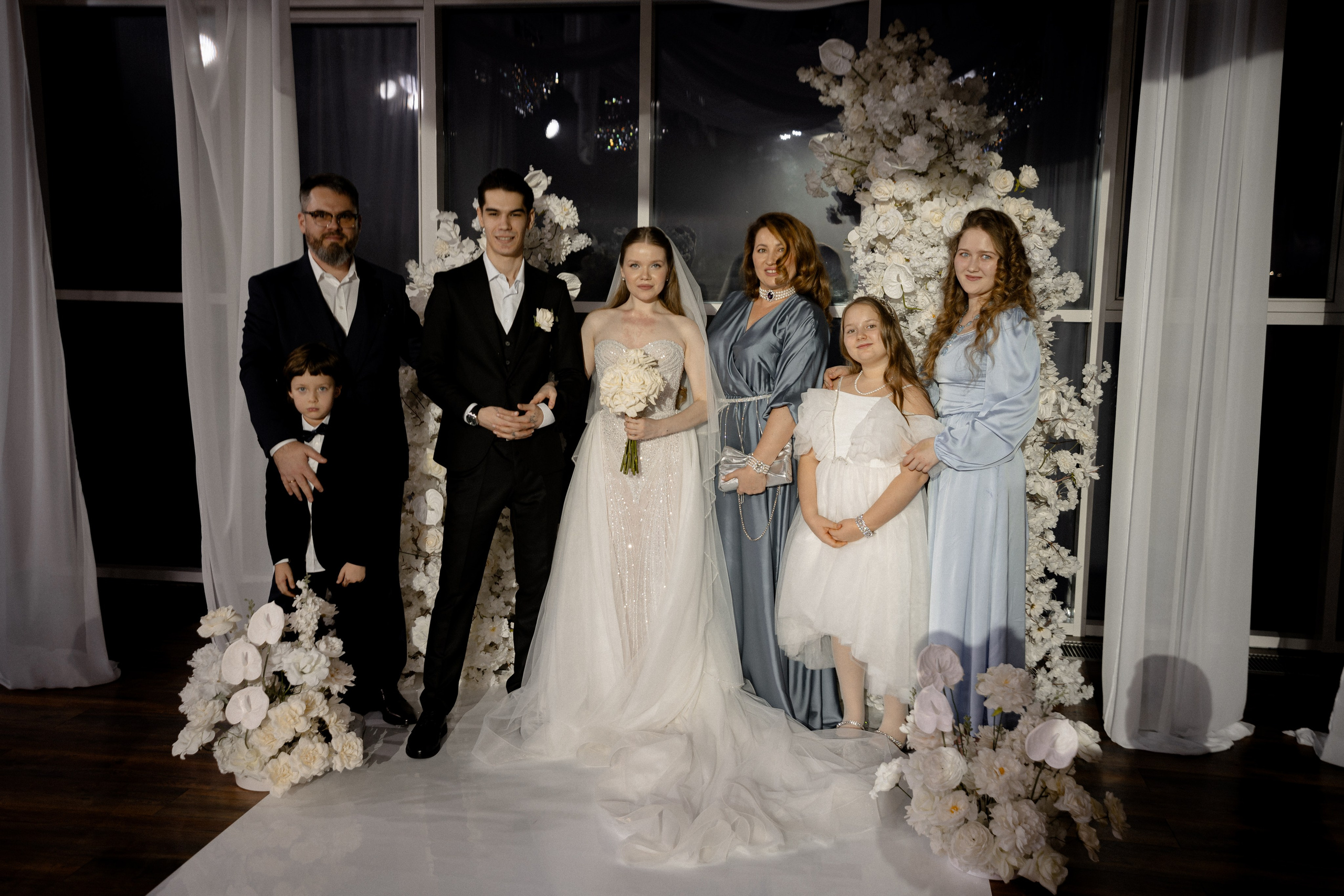 СВАДЕБНАЯ СЬЕМКА СБОРОВ В ОТЕЛЕ И ВЫЕЗД НА ЦЕРЕМОНИЮ (СНЯТО В СИБИРЕ В НИЖНЕВАРТОВСКЕ). Профессиональный фотограф, Санкт-Петербург — Виктория Богомолова