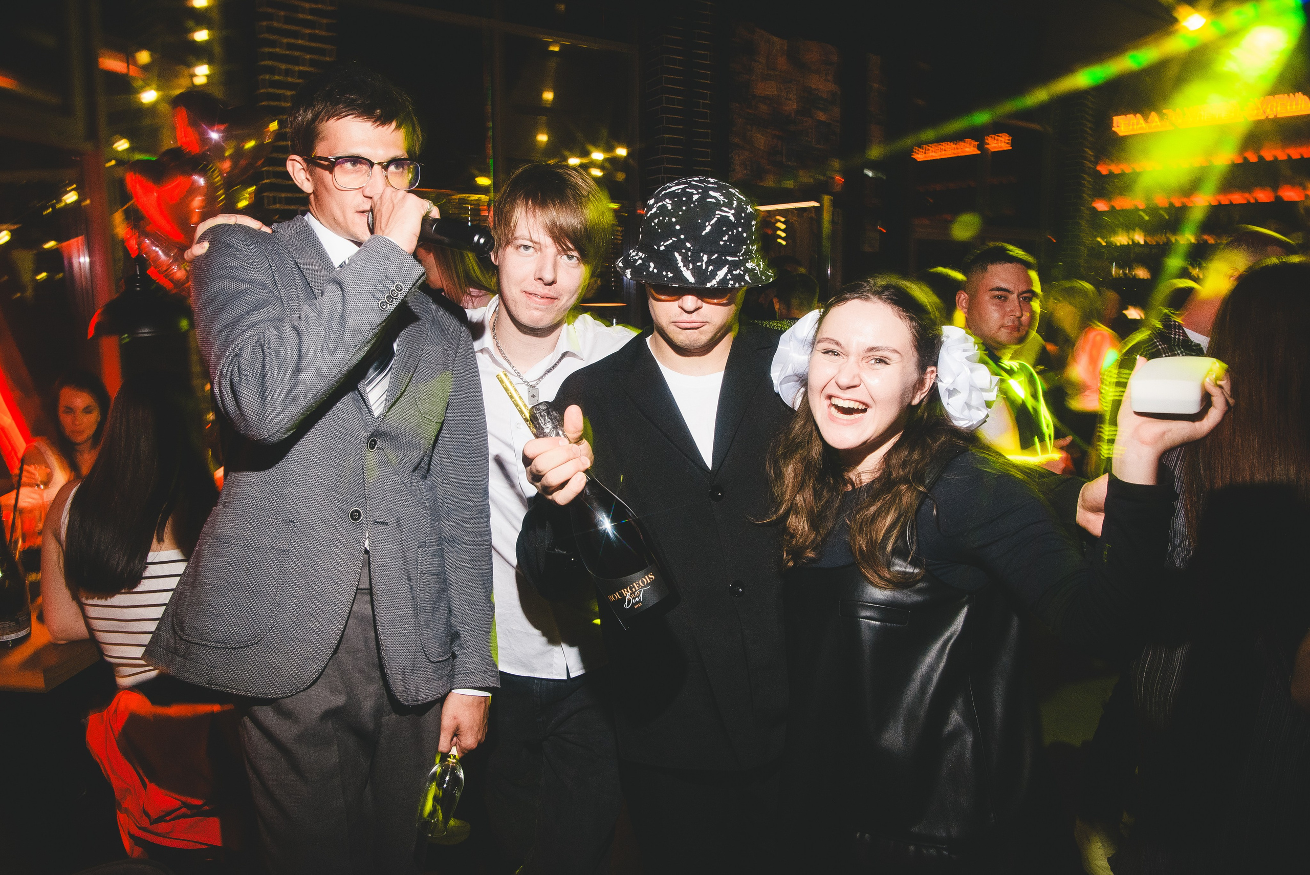 Фотоотчёты о вечеринках для НеБар Волгоград. Или стиль «пьяный фотограф». Фотограф в Волгограде и Волжском Александр Горбань