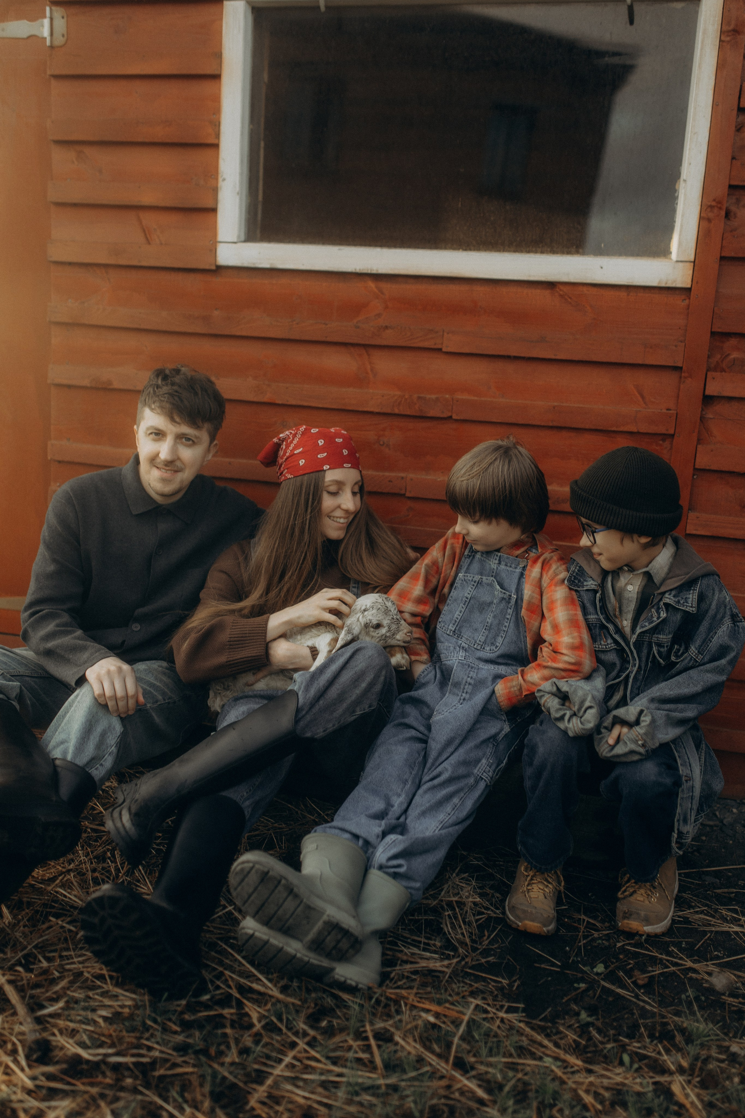 Семейная фотосессия на ферме. Семейный и свадебный фотограф в Новосибирске/Бийске Екатерина Логинова