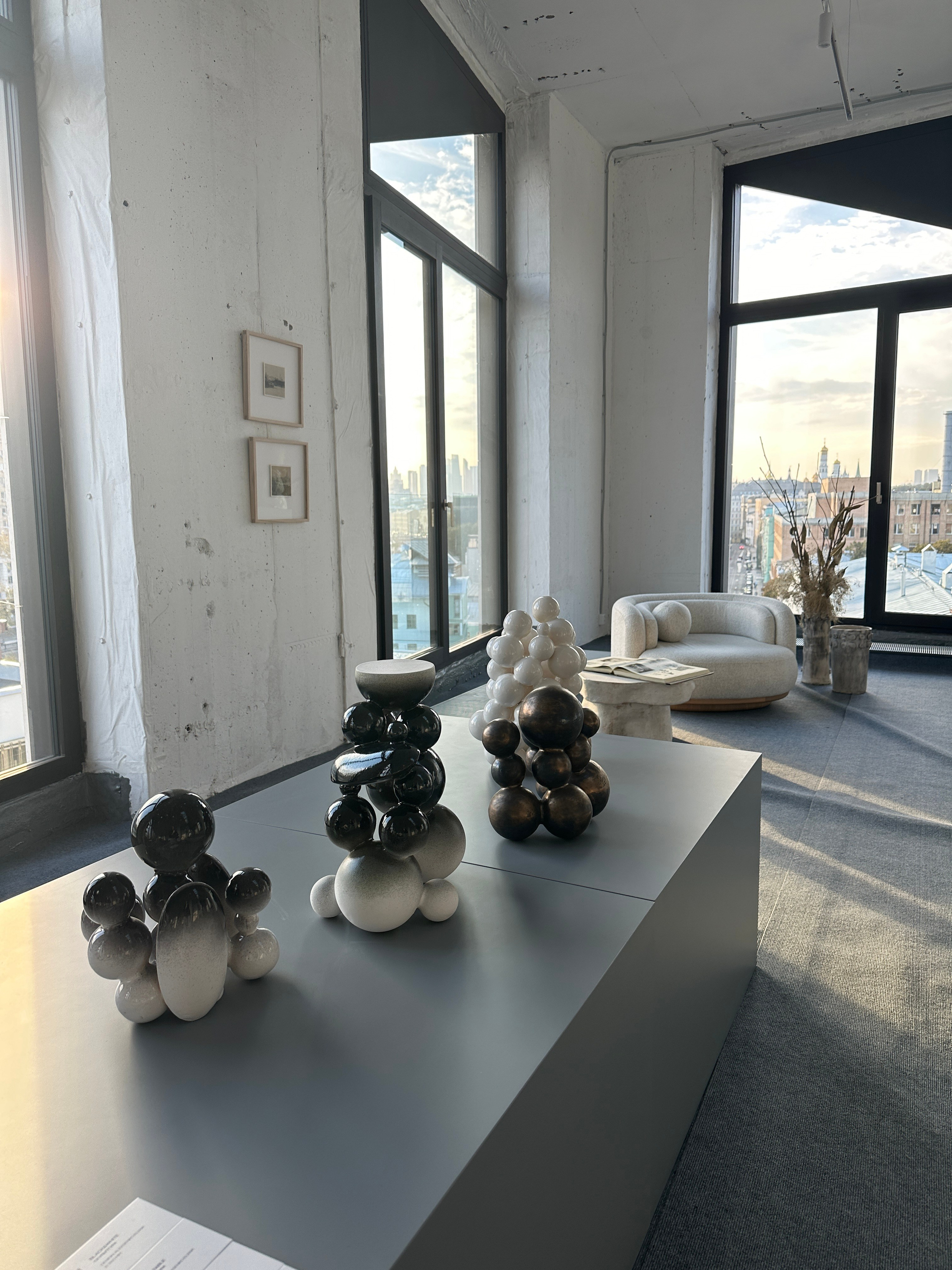 Modenature COLLECTIBLE DESIGN / Balchug Residence. Елена Алексенко, художник-керамист. @iguana-ae керамка