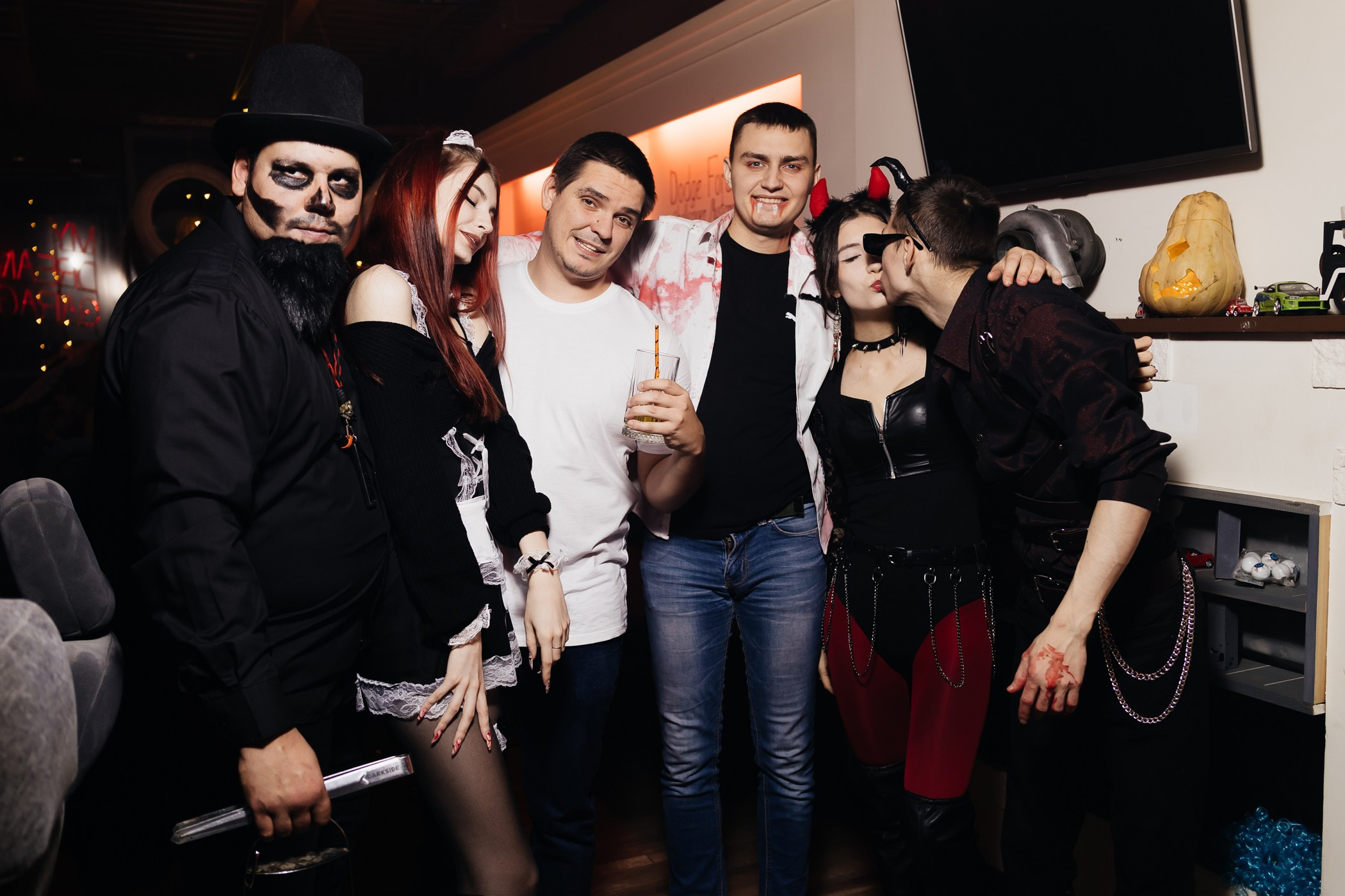 Кальян — бар «My Dream Garage». Фотограф Кемерово | Сергей