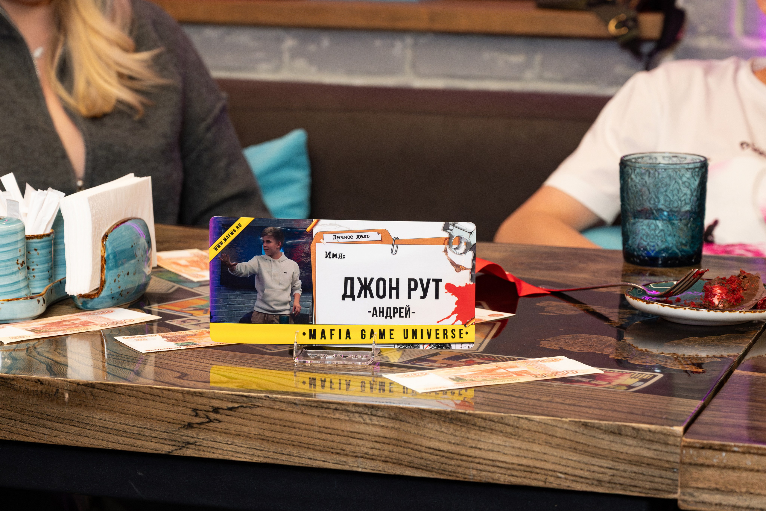 Репортаж на турнире по игре Мафия в «Мятном еноте». Фотограф мероприятий в Москве