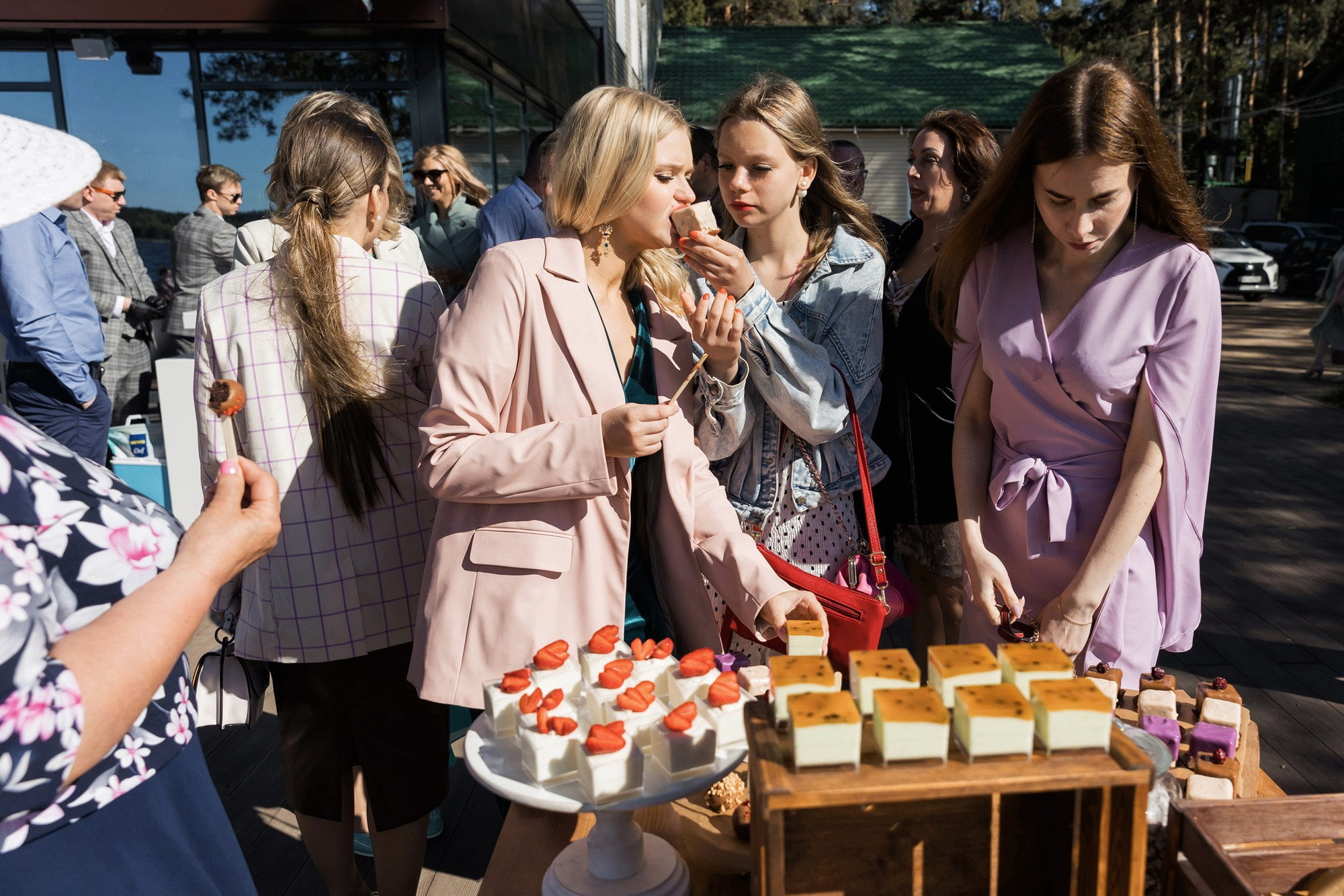 Свадебная фотосессия на берегу Горьковского моря. Свадебный фотограф в Нижнем Новгороде и Москве Сергей Воробьев