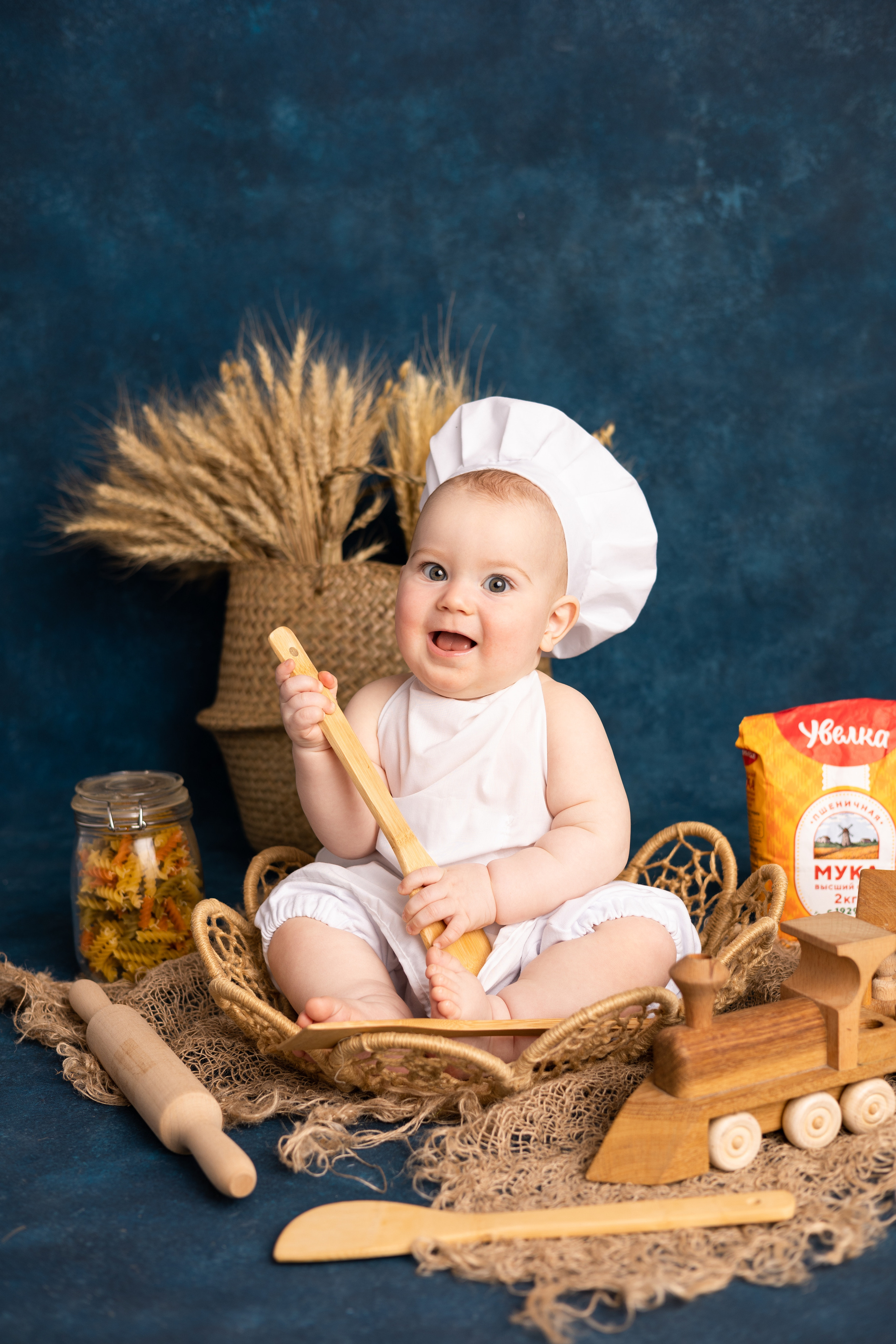 От 9 месяцев  - Фотограф новорожденных: магия детства в каждом снимке. Фотограф новорожденных: волшебные моменты первых дней жизни