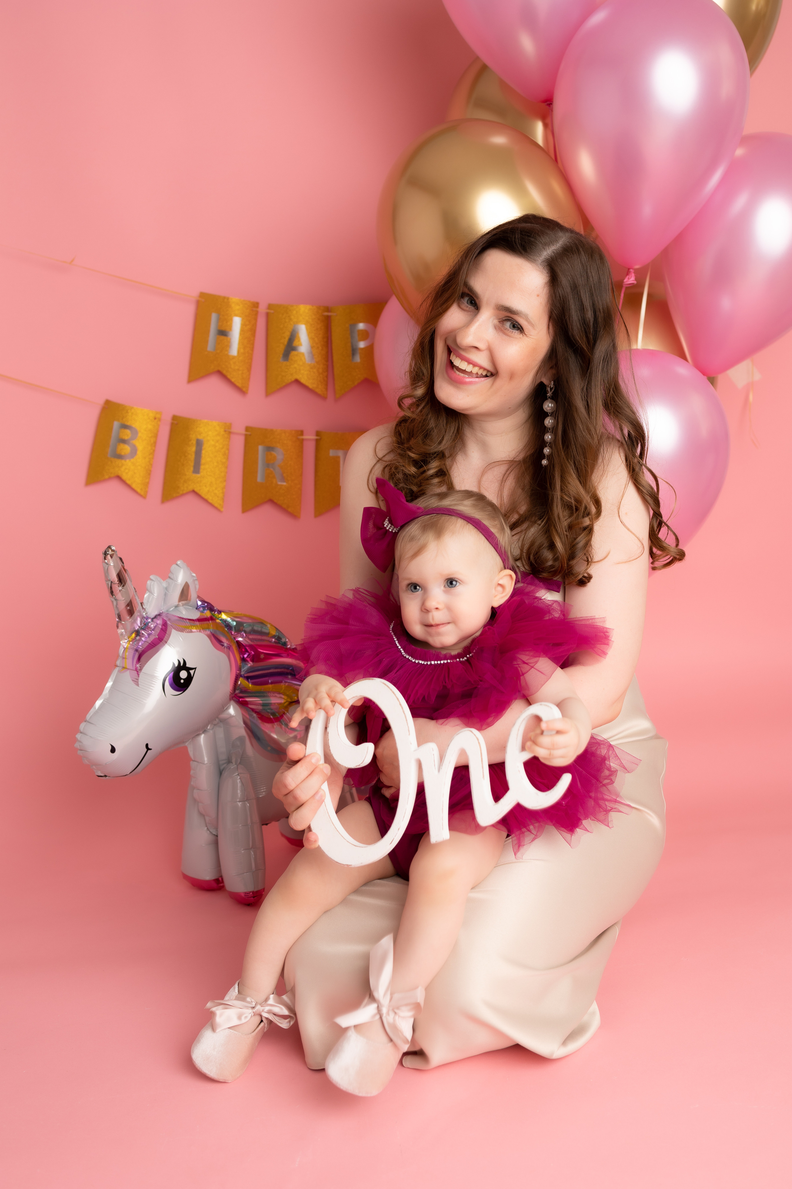 От 9 месяцев  - Фотограф новорожденных: магия детства в каждом снимке. Фотограф новорожденных: волшебные моменты первых дней жизни