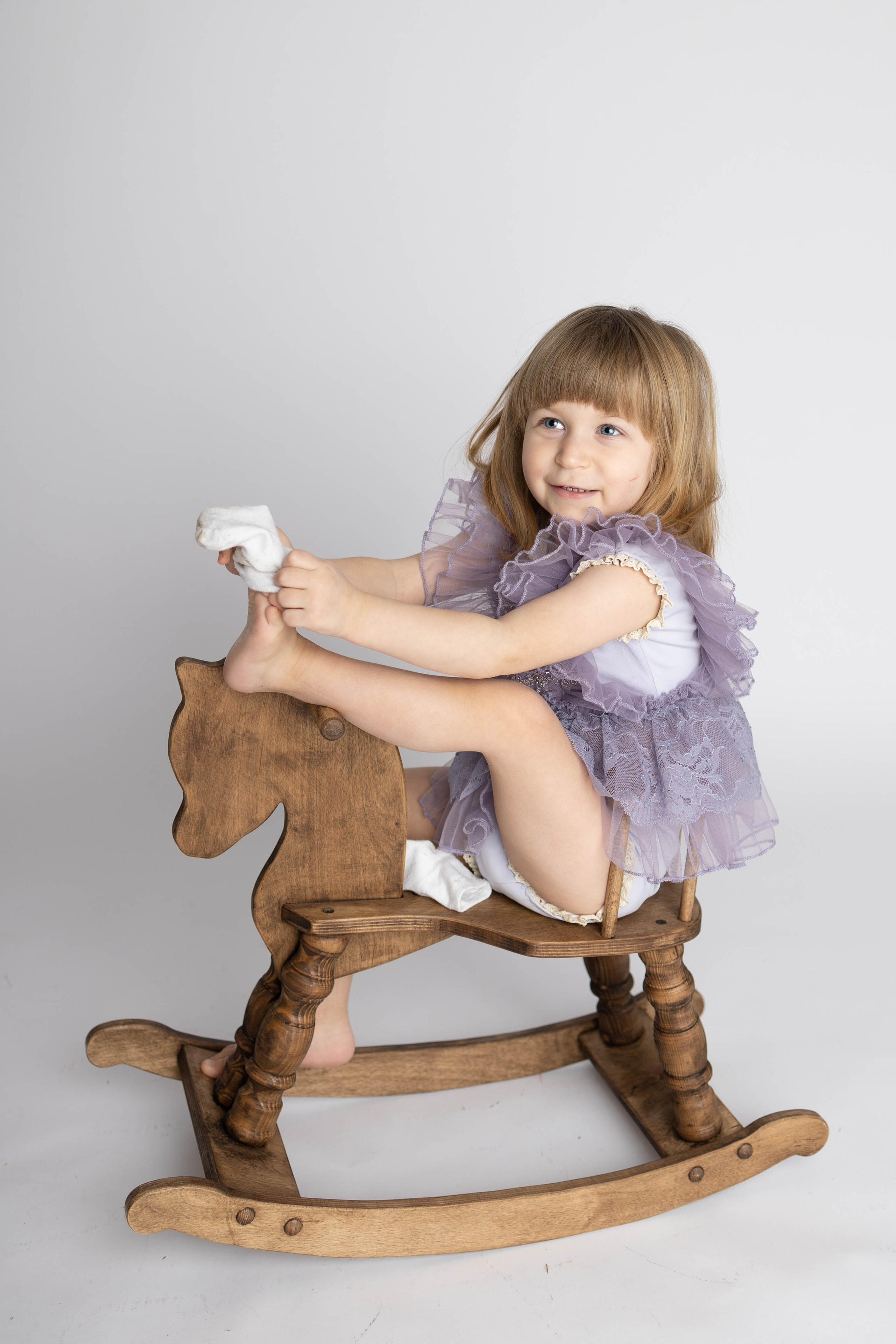 От 9 месяцев  - Фотограф новорожденных: магия детства в каждом снимке. Фотограф новорожденных: волшебные моменты первых дней жизни