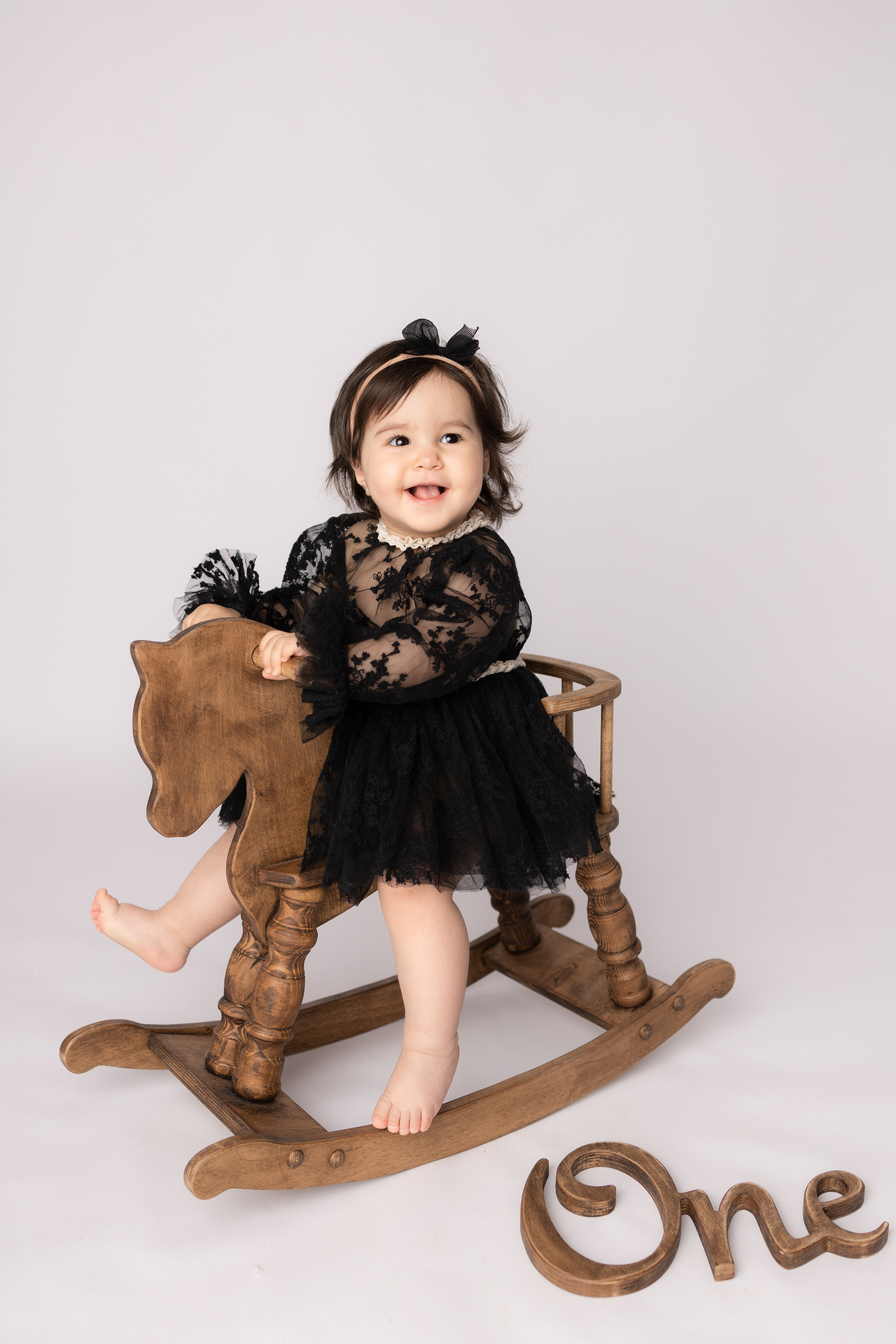 От 9 месяцев  - Фотограф новорожденных: магия детства в каждом снимке. Фотограф новорожденных: волшебные моменты первых дней жизни