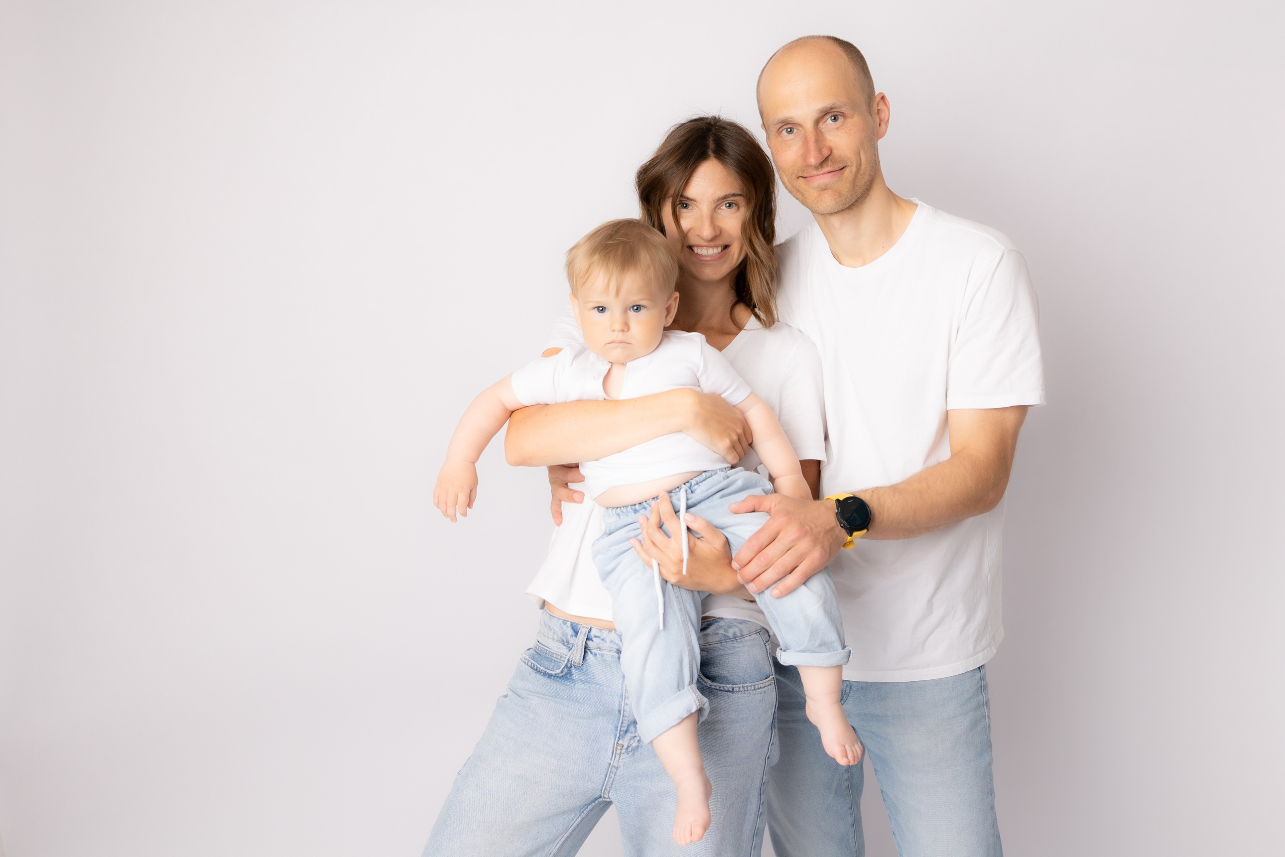 От 9 месяцев  - Фотограф новорожденных: магия детства в каждом снимке. Фотограф новорожденных: волшебные моменты первых дней жизни