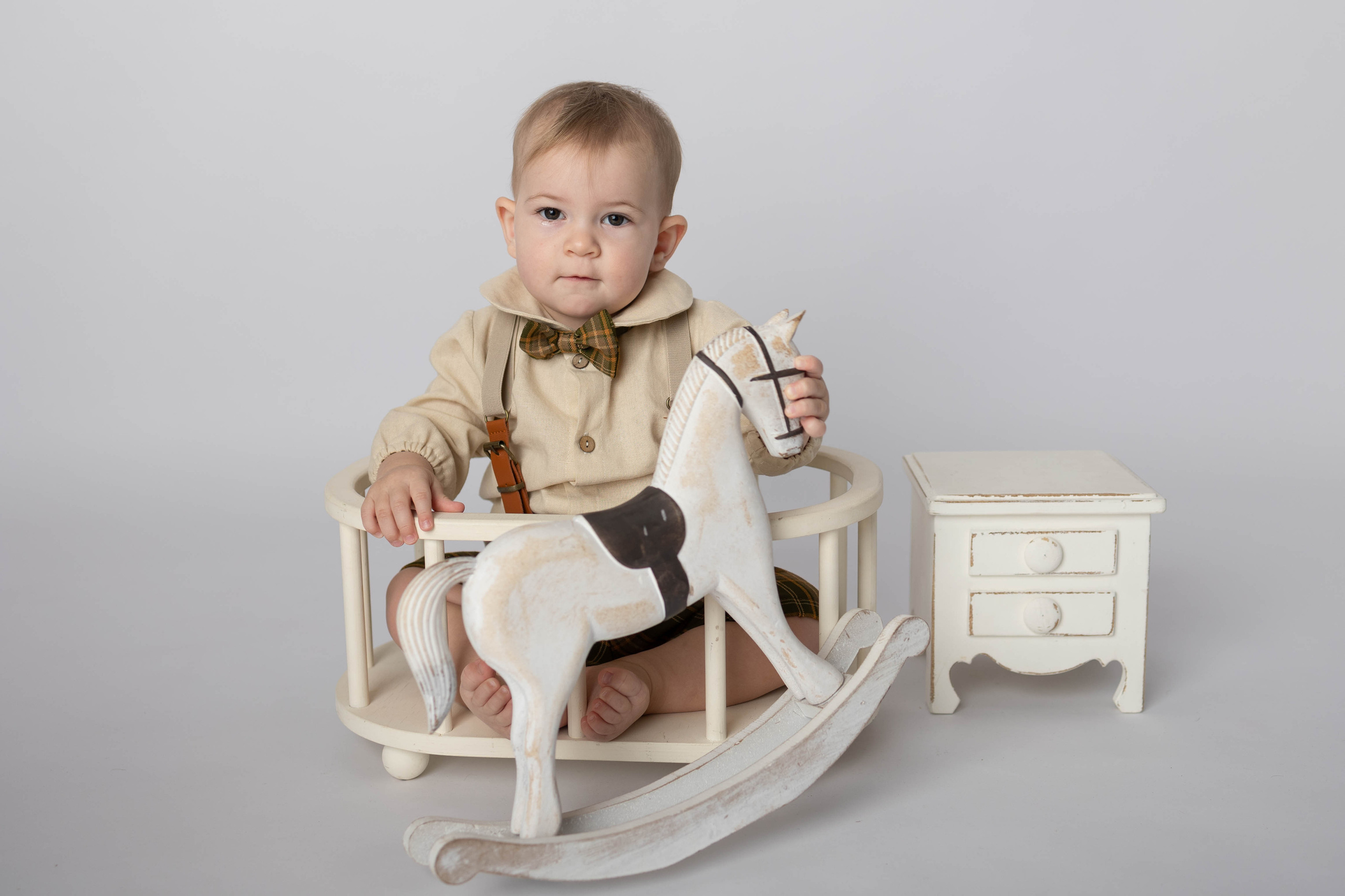 От 9 месяцев  - Фотограф новорожденных: магия детства в каждом снимке. Фотограф новорожденных: волшебные моменты первых дней жизни