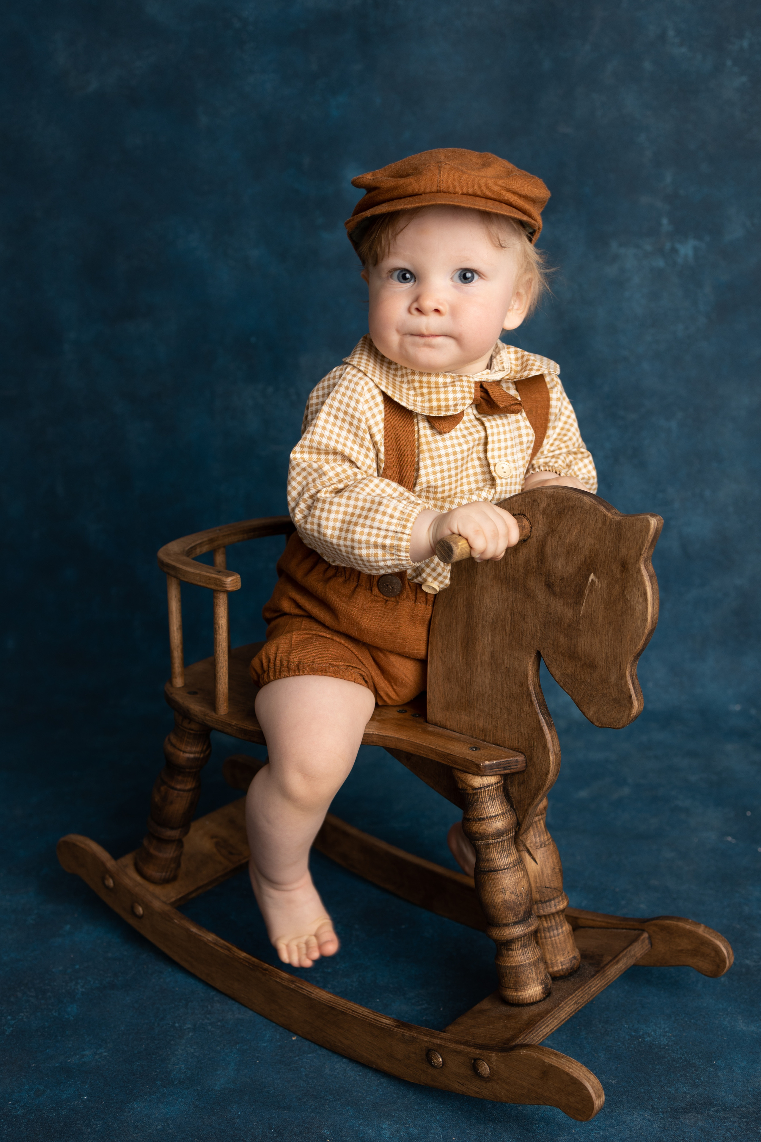 От 9 месяцев  - Фотограф новорожденных: магия детства в каждом снимке. Фотограф новорожденных: волшебные моменты первых дней жизни