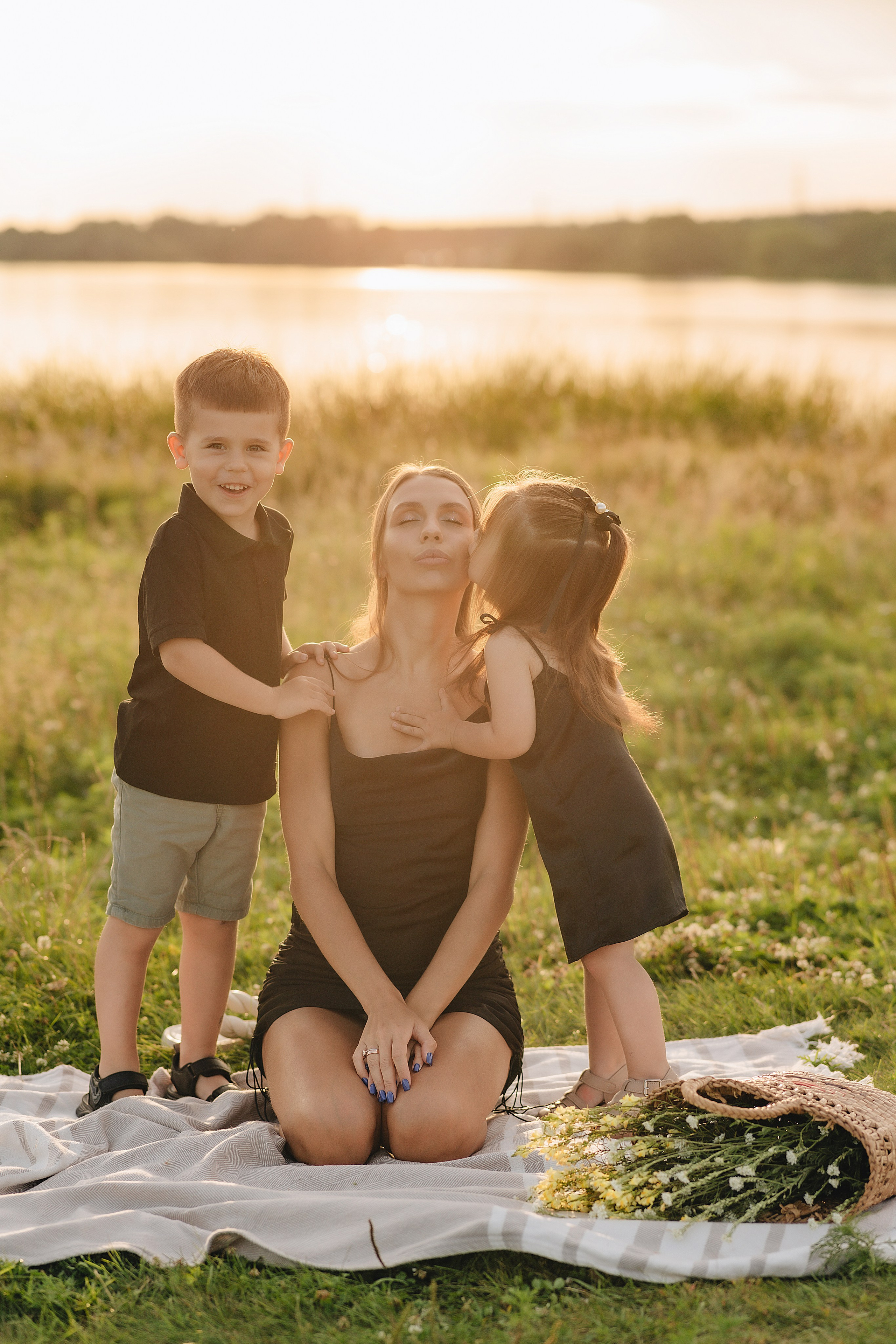 Юлия, Арина и Артём. Фотограф Карина Шмулёва. Воронеж и область