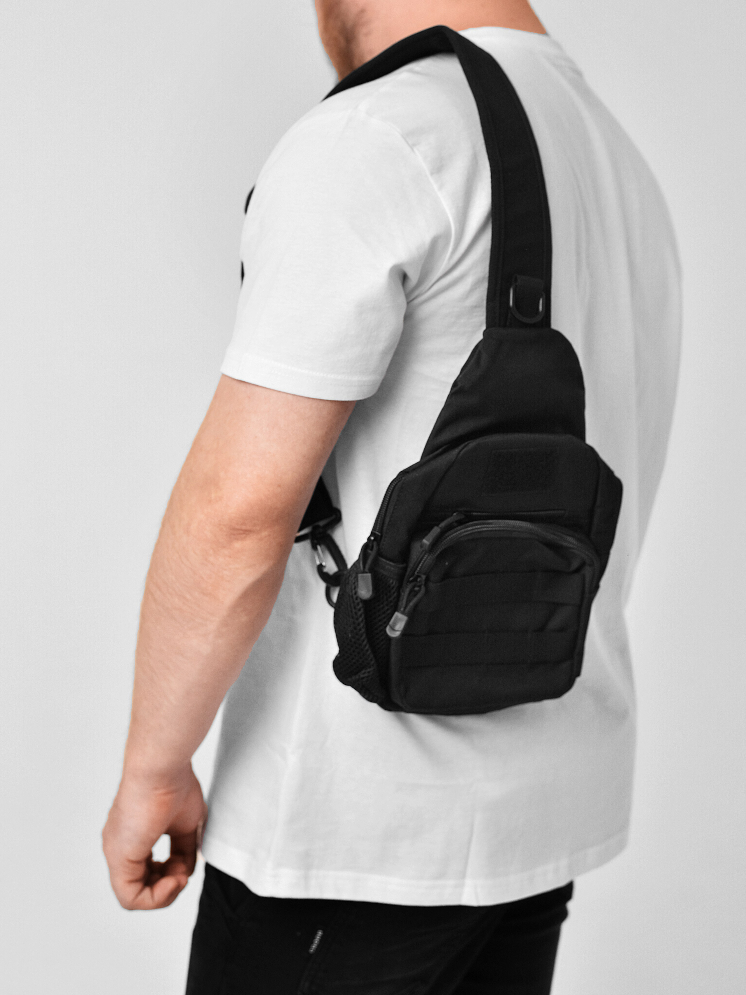 Кейс «Мужские сумки» для маркетплейсов. Фотограф Таина Комбарова