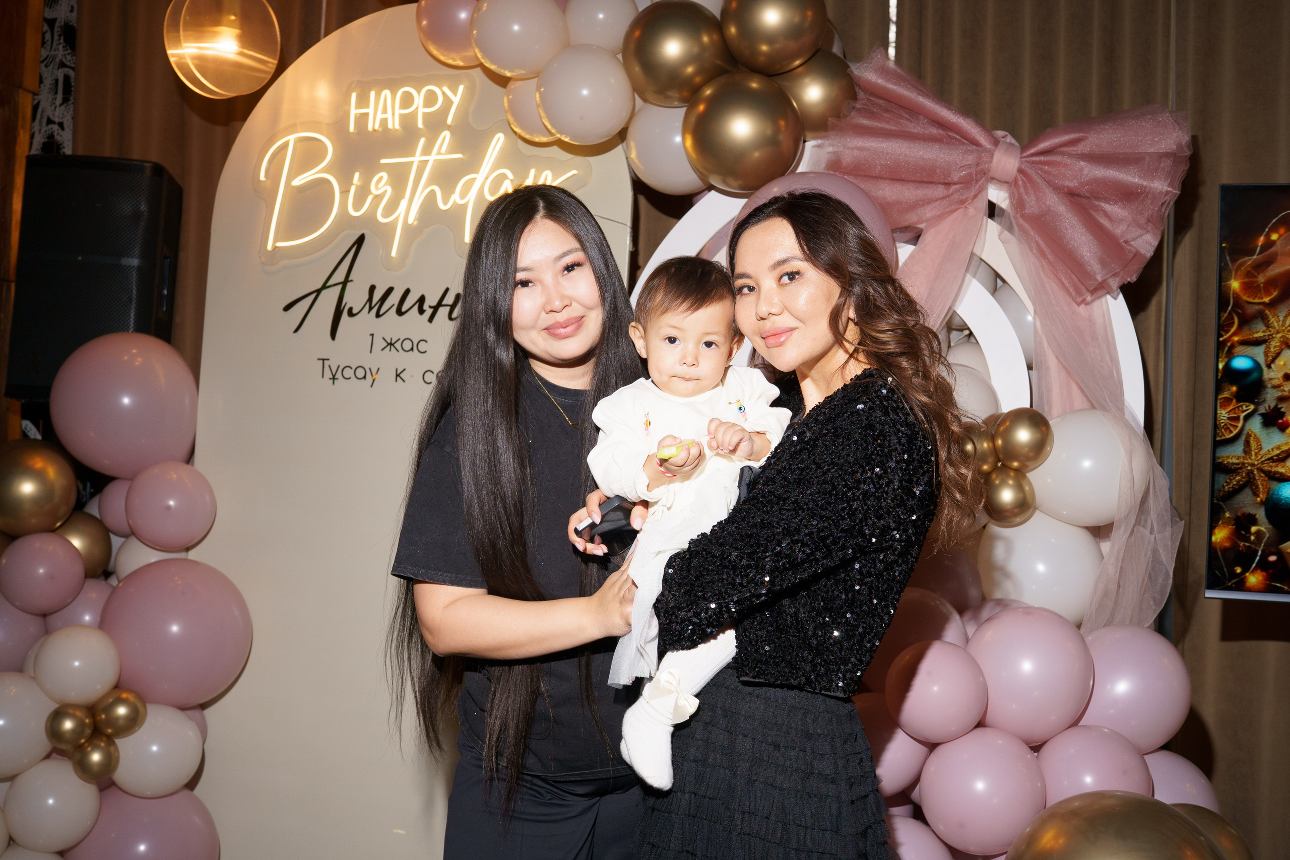 Амина — Тұсау кесер — 1 годик малышке