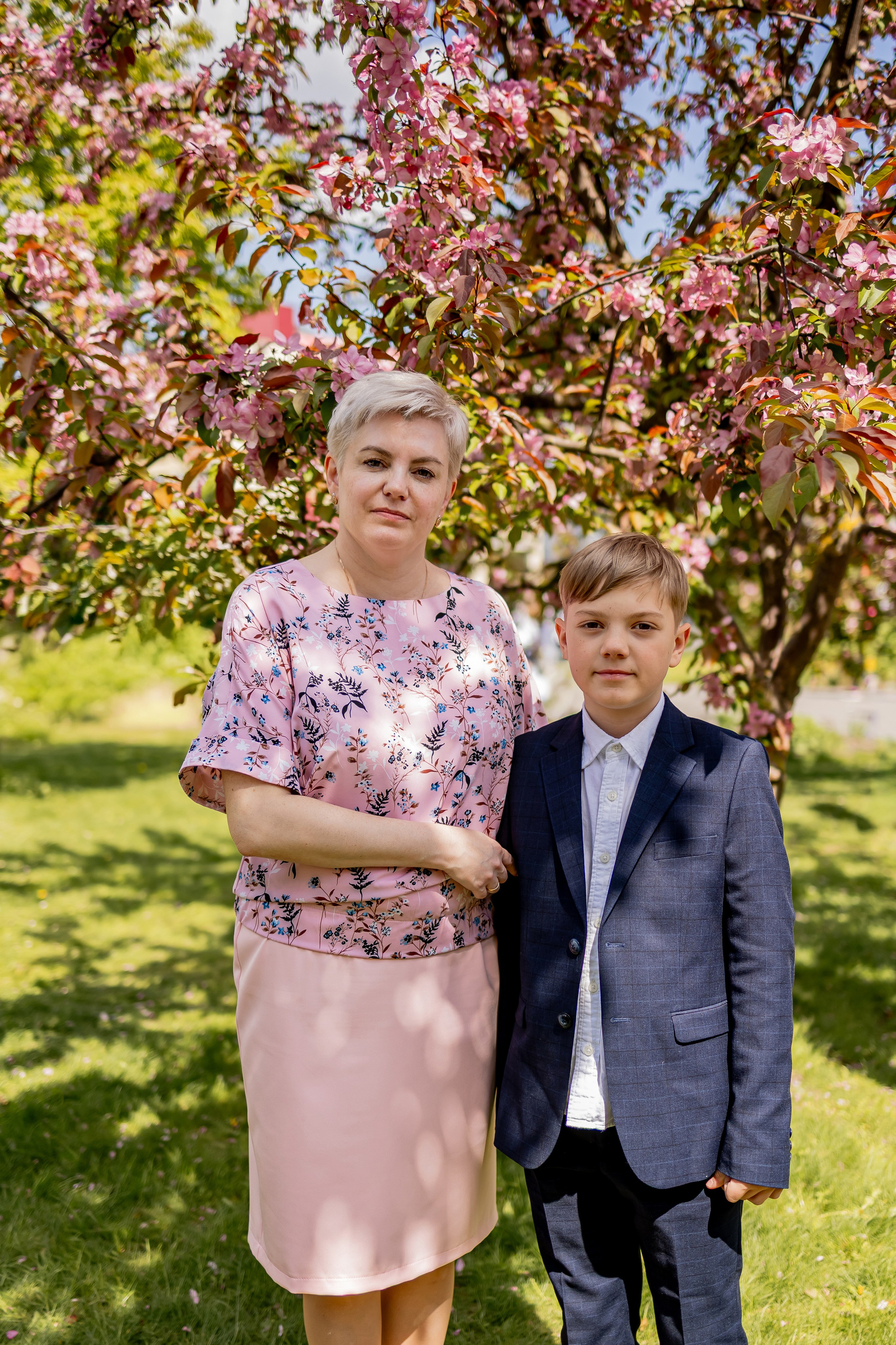 Выпускной в начальной школе на улице. Фотограф и видеограф Москва. Свадебный фотограф, видеограф. Выпускные альбомы. Оживающие альбомы