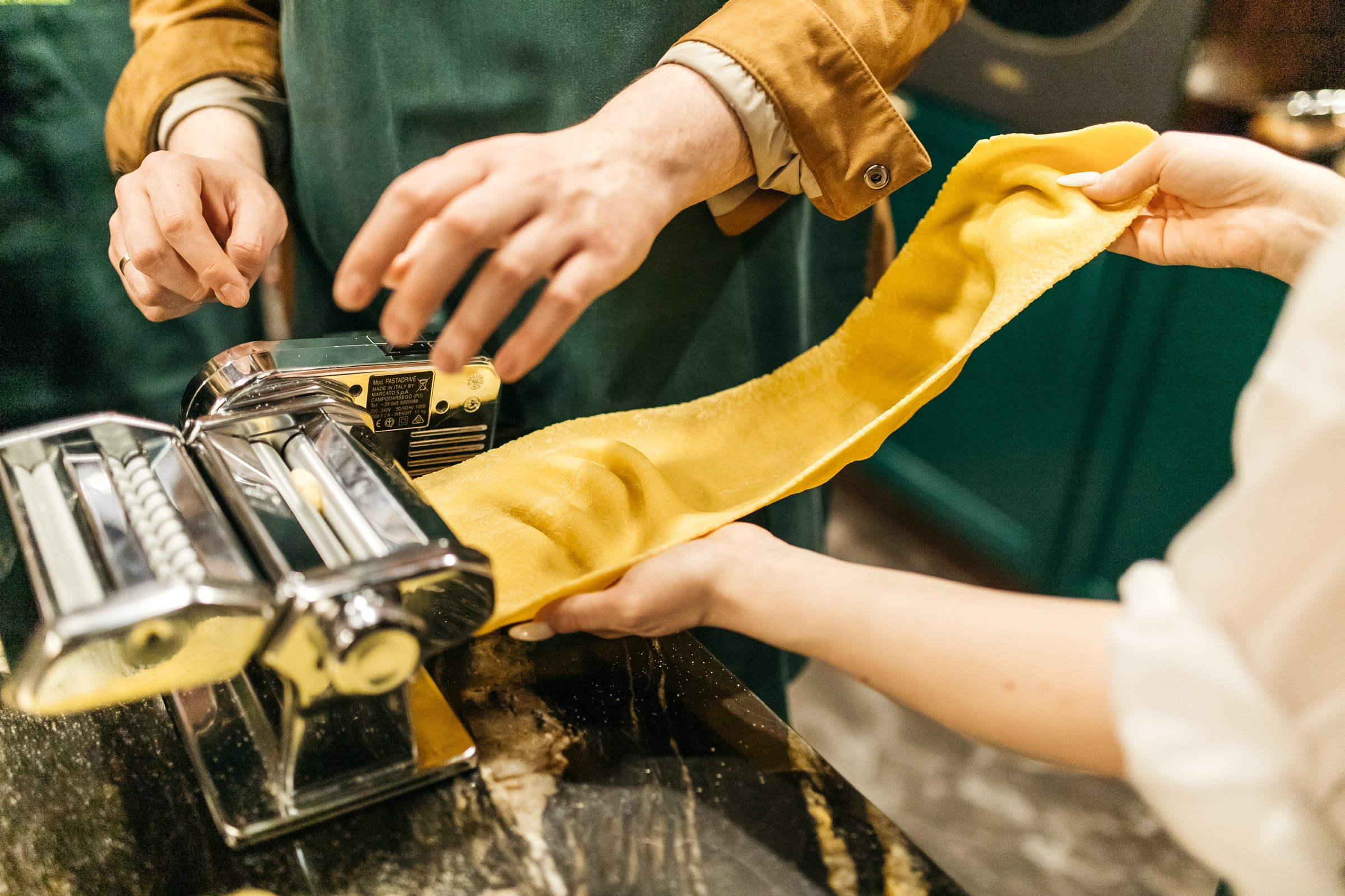 Позитивный репортажный фотограф на День Рождение, юбилей Питер