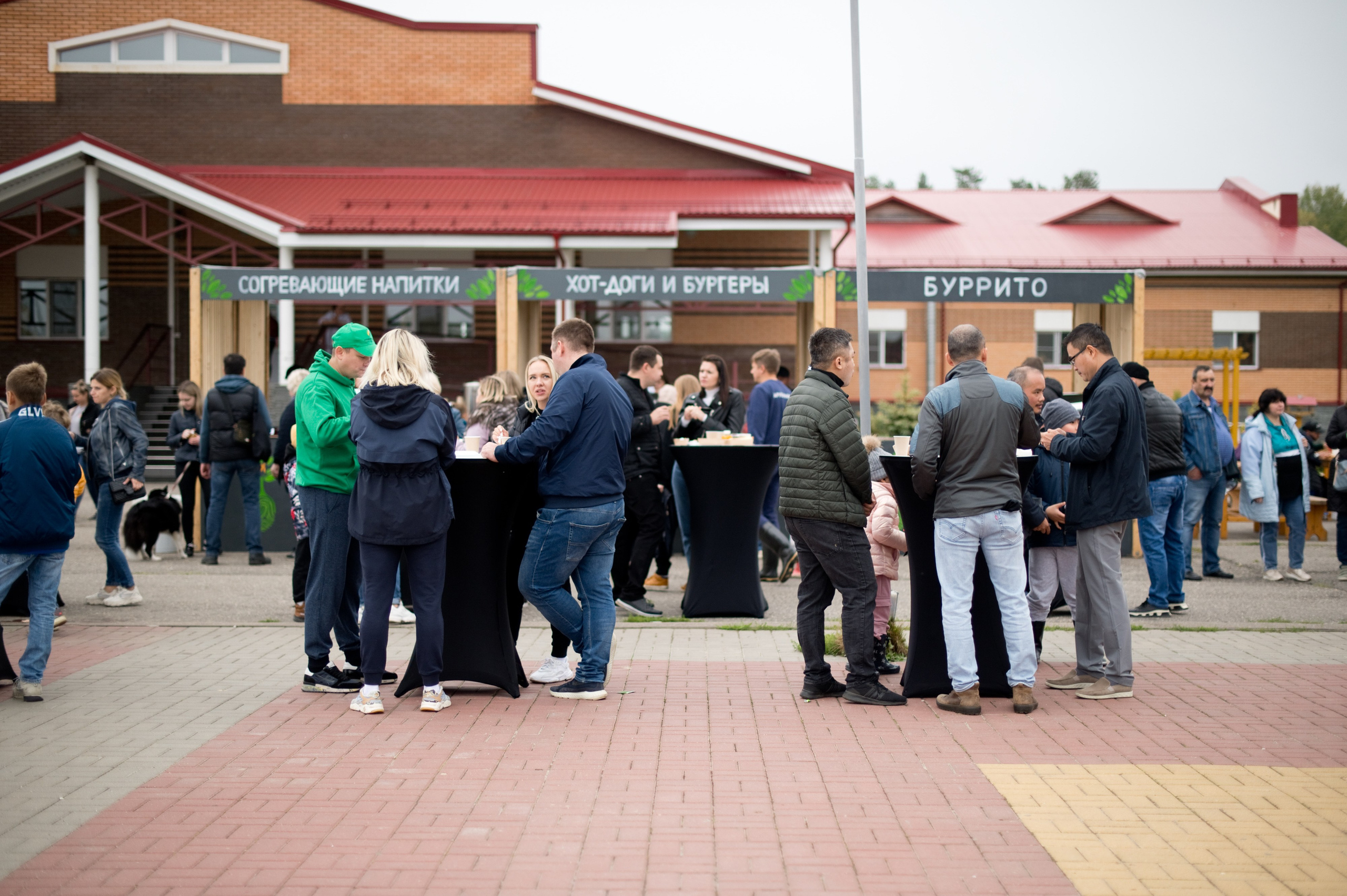 Посадка деревьев в рамках акции Зарубежнефть. Репортажный фотограф и видеограф Слава Думчев. Тимбилдинги, отчетники, корпоративы