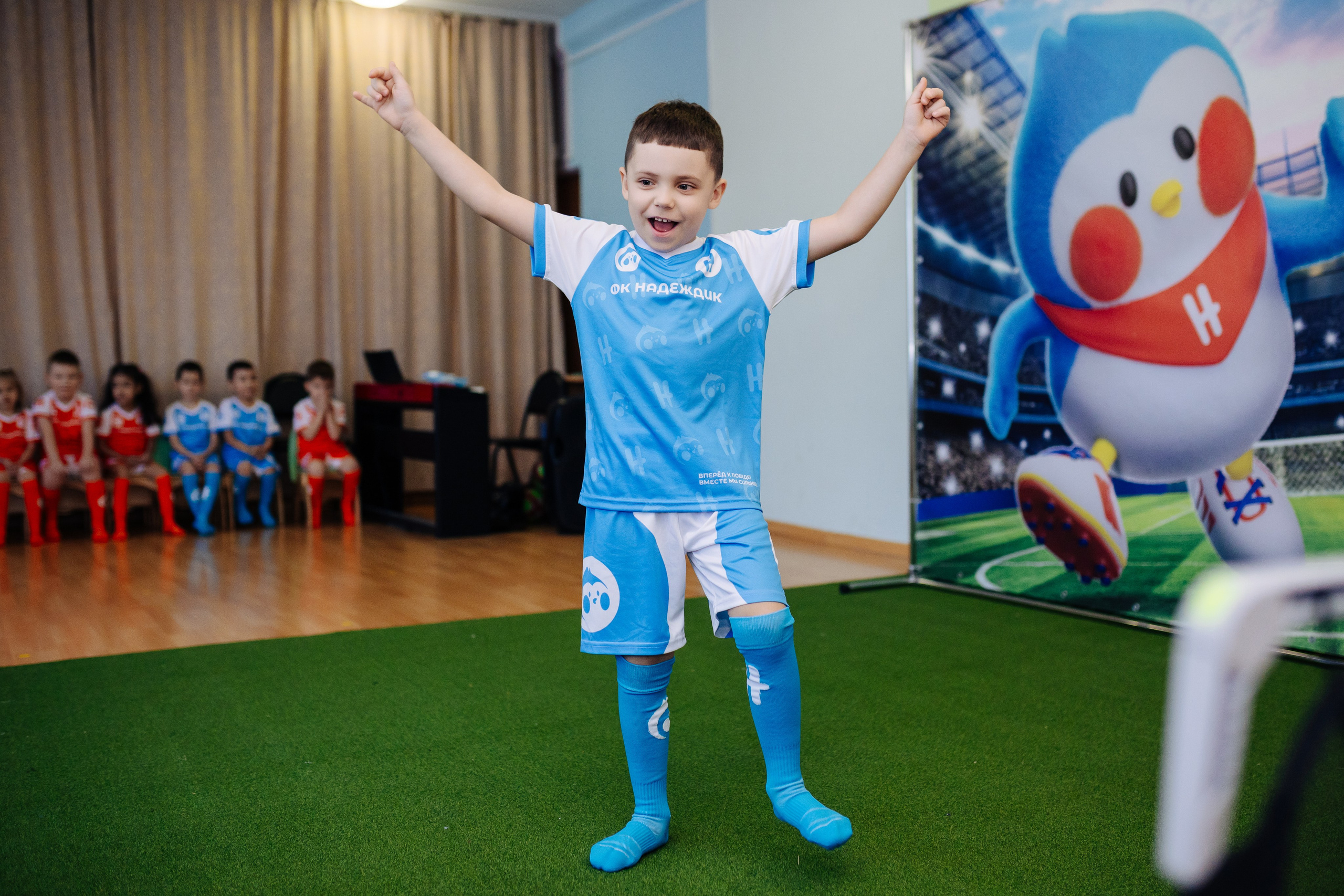 Фотосессия с кубком в детских садах г. Магнитогорска. Денис Прохоров Фотограф в г. Магнитогорск