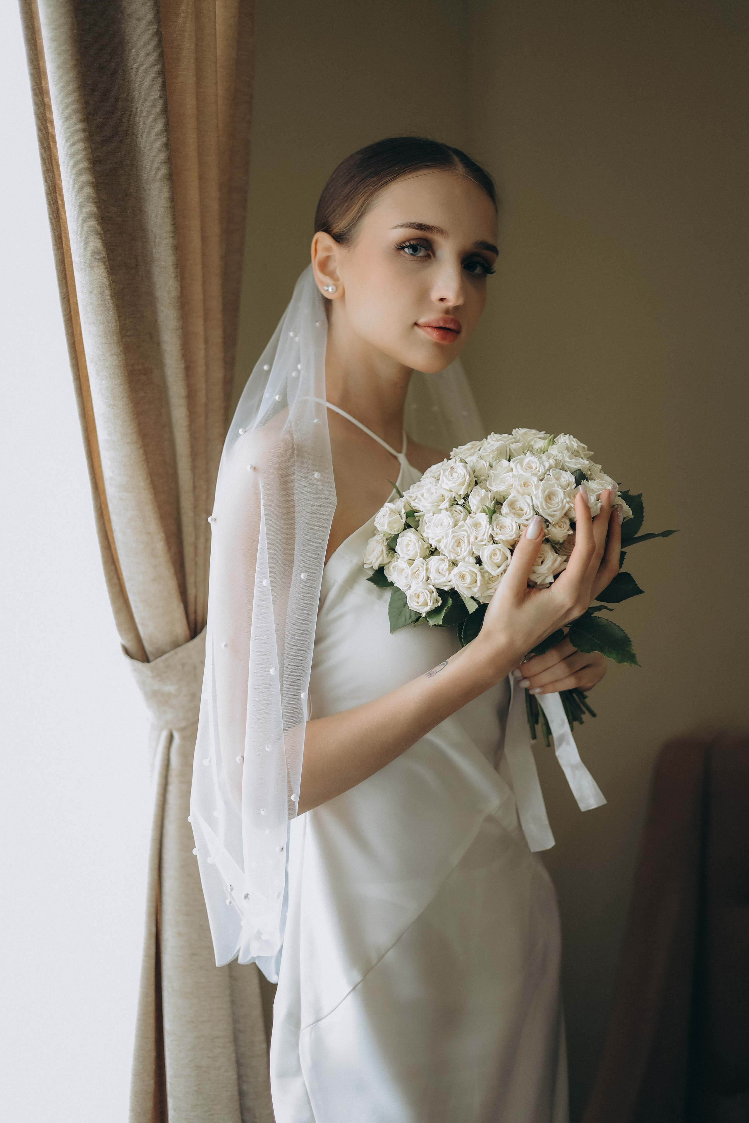 Олеся и Даня. Роспись в Таганском ЗАГСе. Диана Чечель. Свадебный и семейный фотограф в Москве