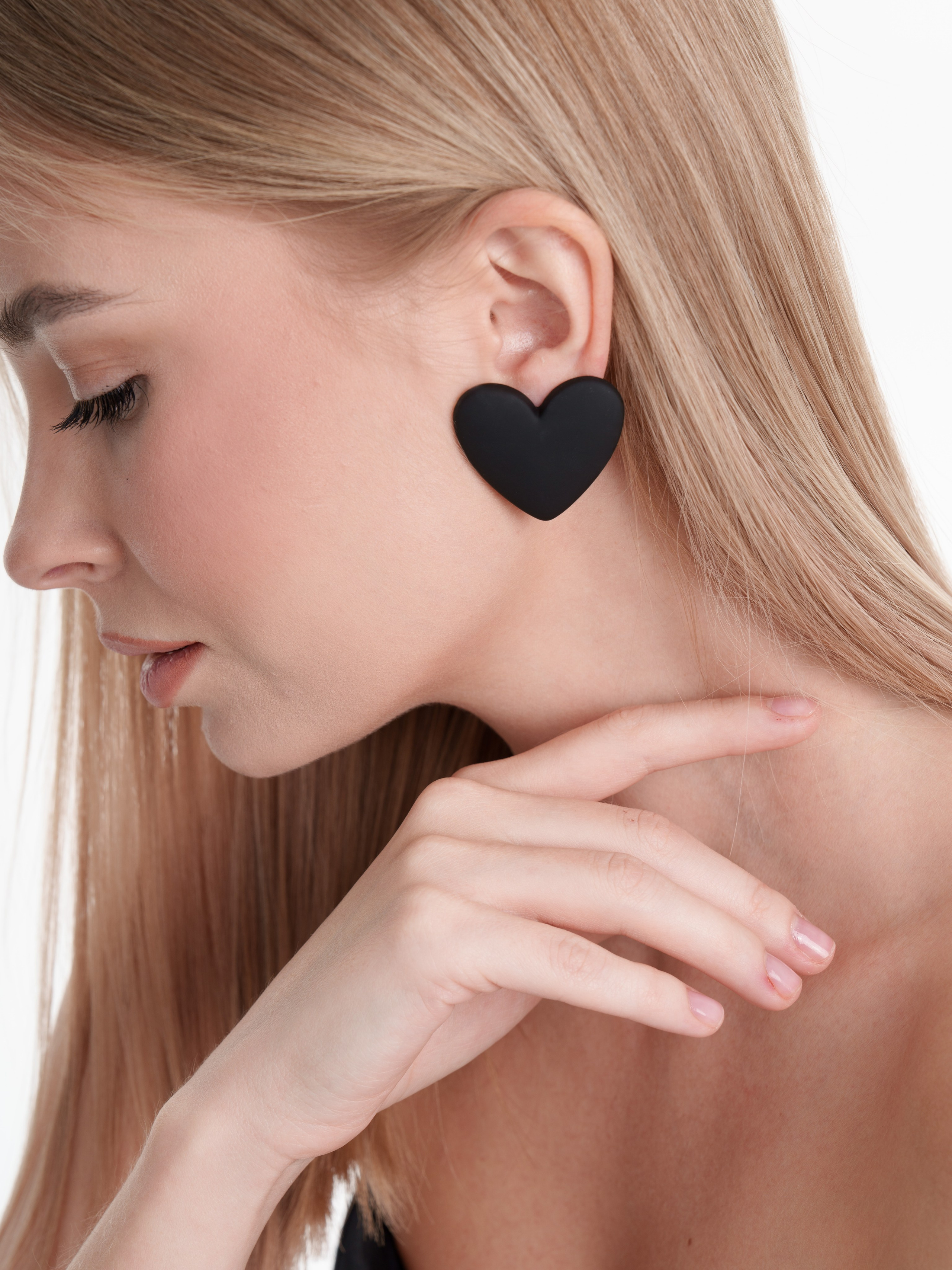 Съемка сережек для WB и OZON. Портретный и Контент фотограф Григорий Семенов (Grifon) в Ижевске