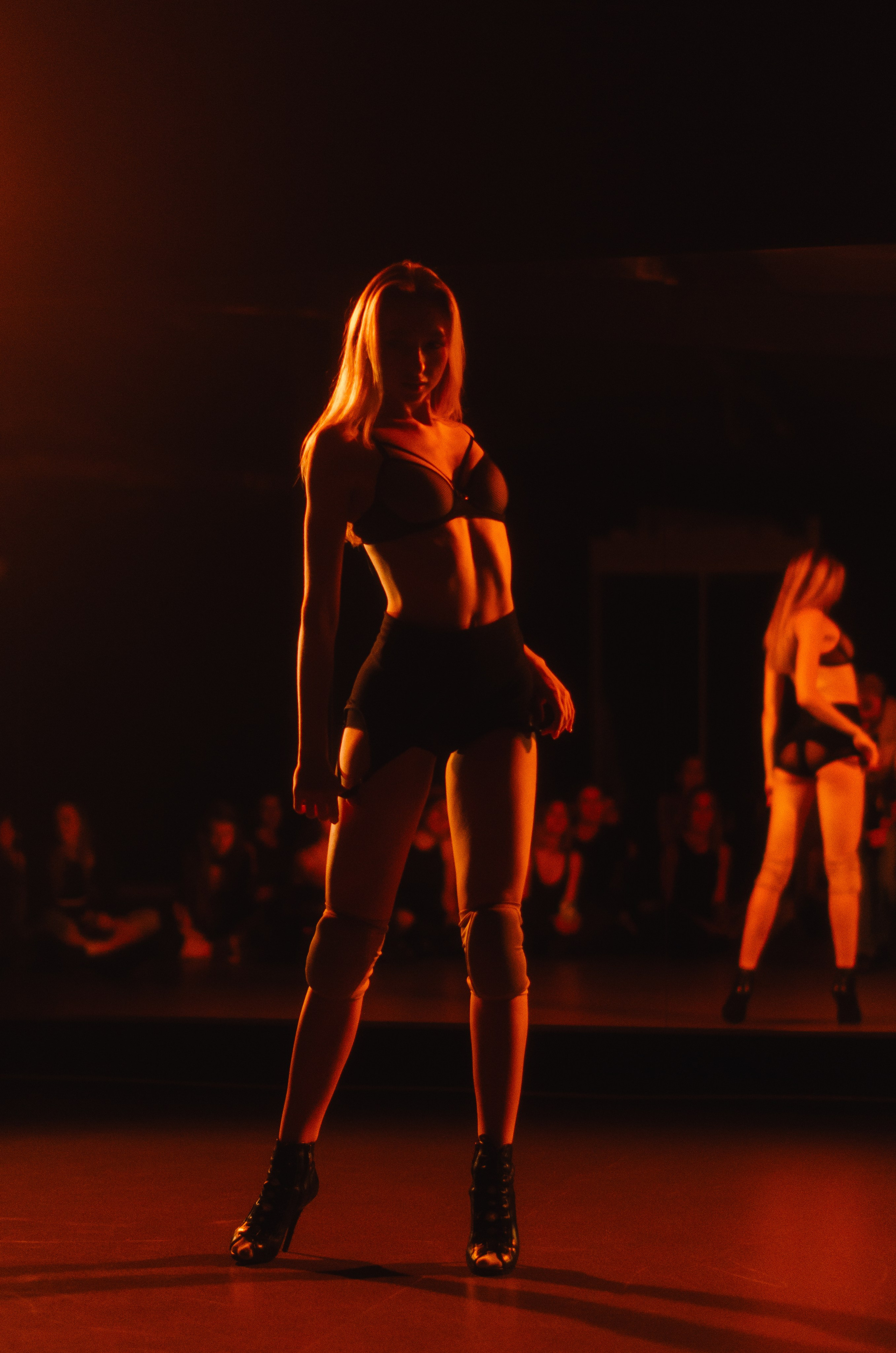 Мастер-классы по High Heels/Girly hip-hop от Оксаны ATTA. Денисова Аля — фотограф для парных съемок и индивидуальных историй в Барнауле