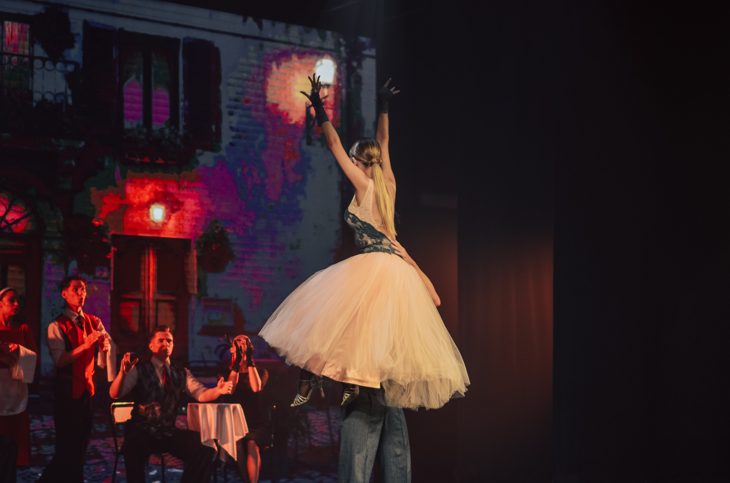 Фоторепортаж танцевального мероприятия. Денисова Аля — фотограф для парных съемок и индивидуальных историй в Барнауле