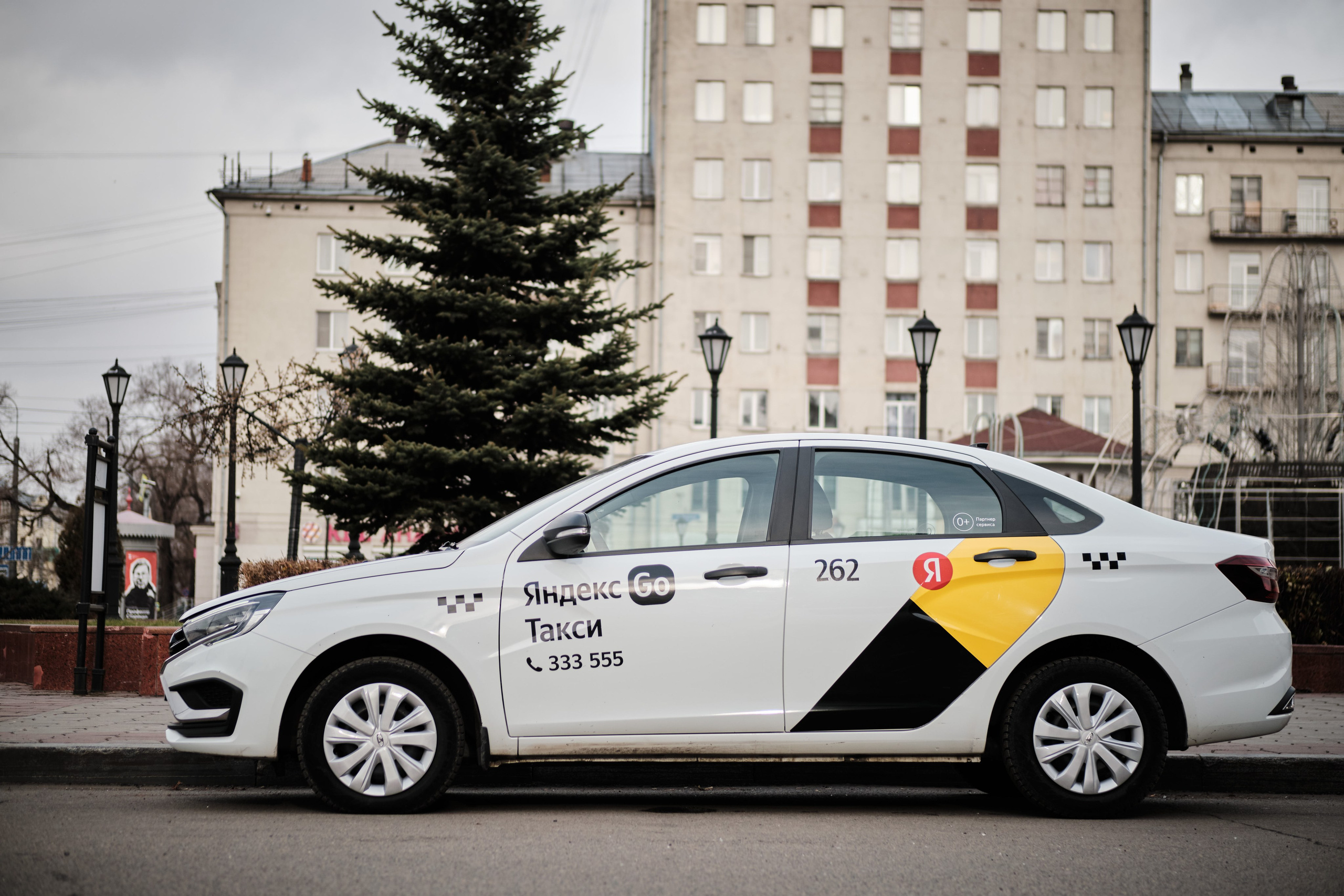 Новый автопарк Яндекс такси в Новокузнецке. Свадебный и семейный фотограф в Новокузнецке Иван Иванов