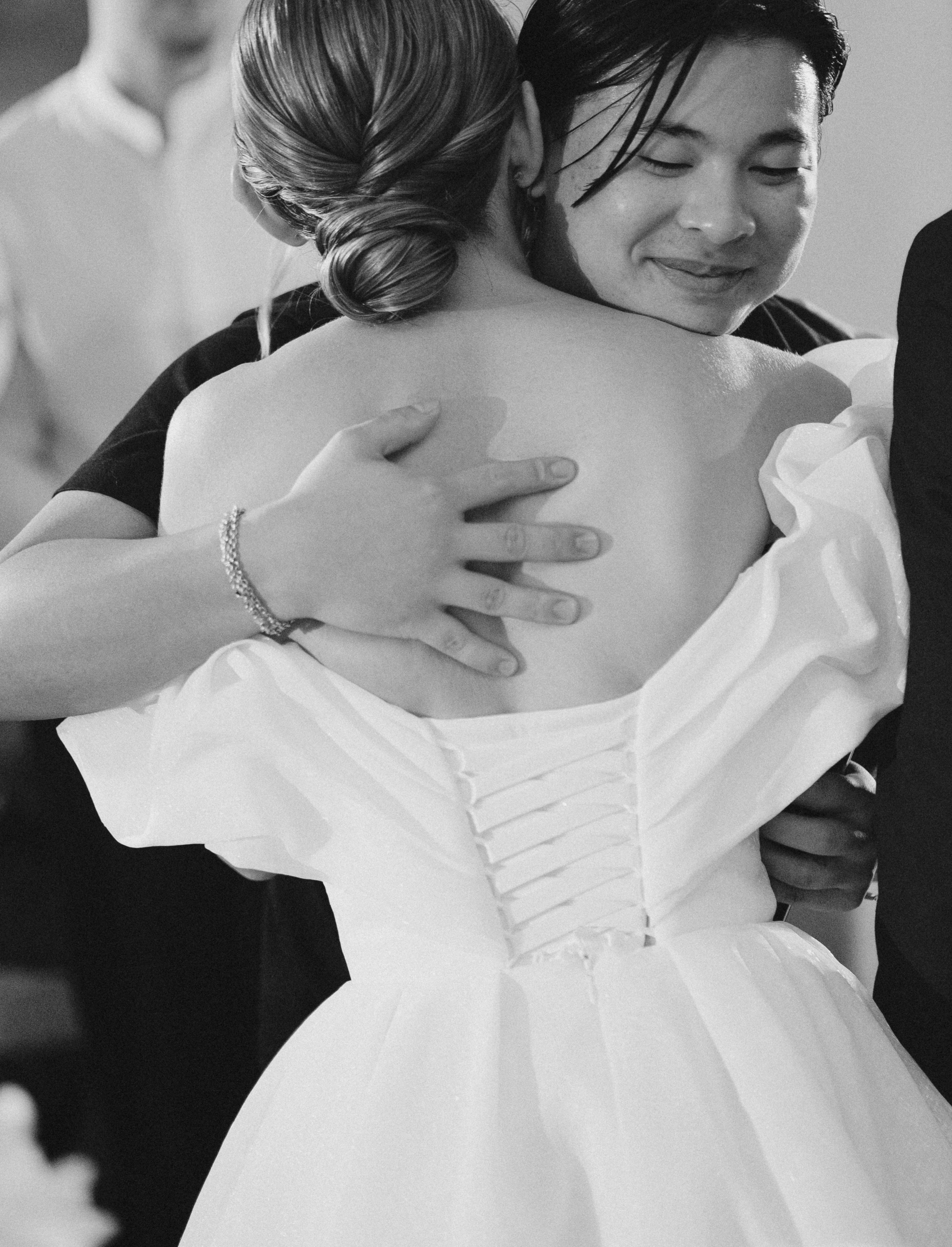 От любви есть только одно средство: любить ещё больше