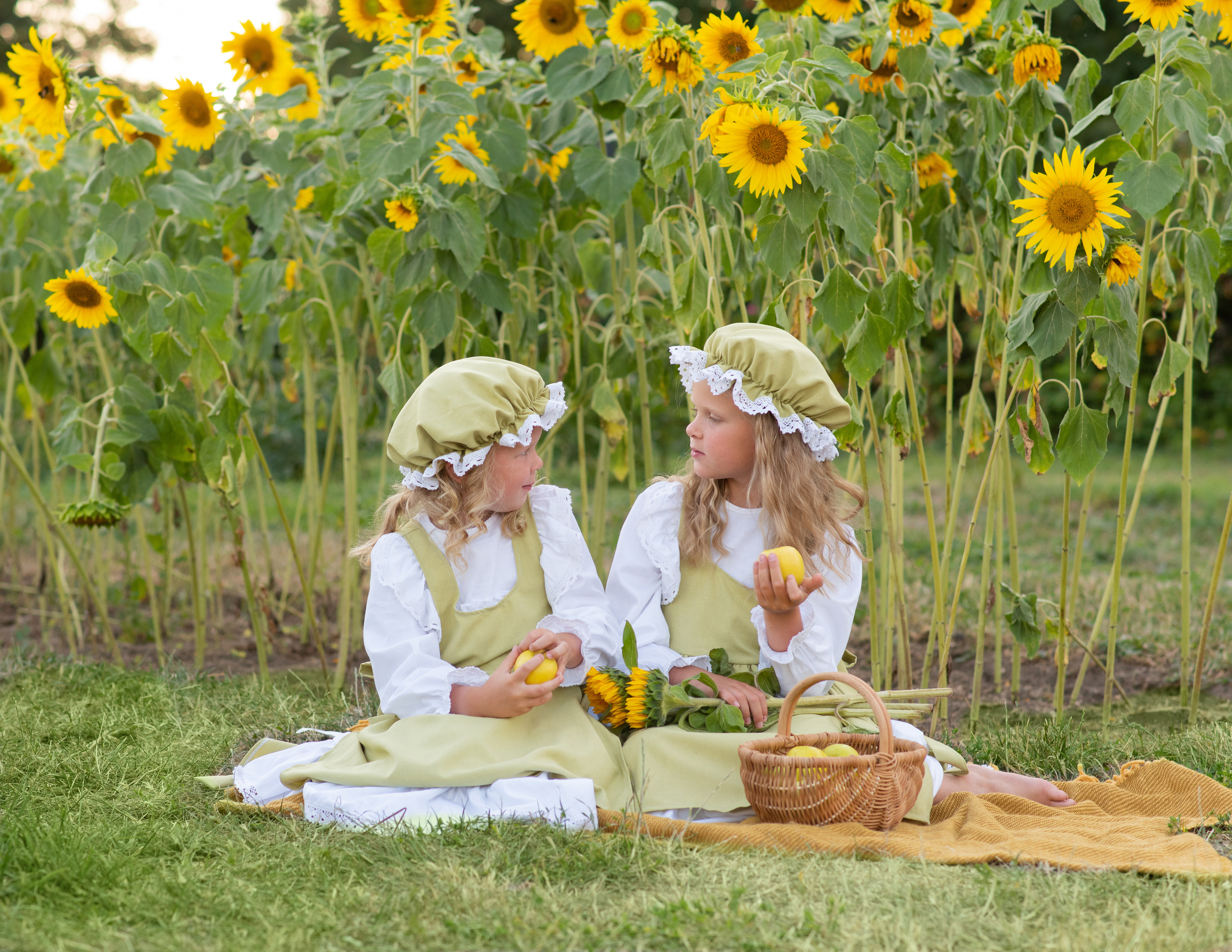 Семейная фотосессия в студии в Москве, семейный фотограф Анна Полушина. Свадебный фотограф в Москве Анна Полушина