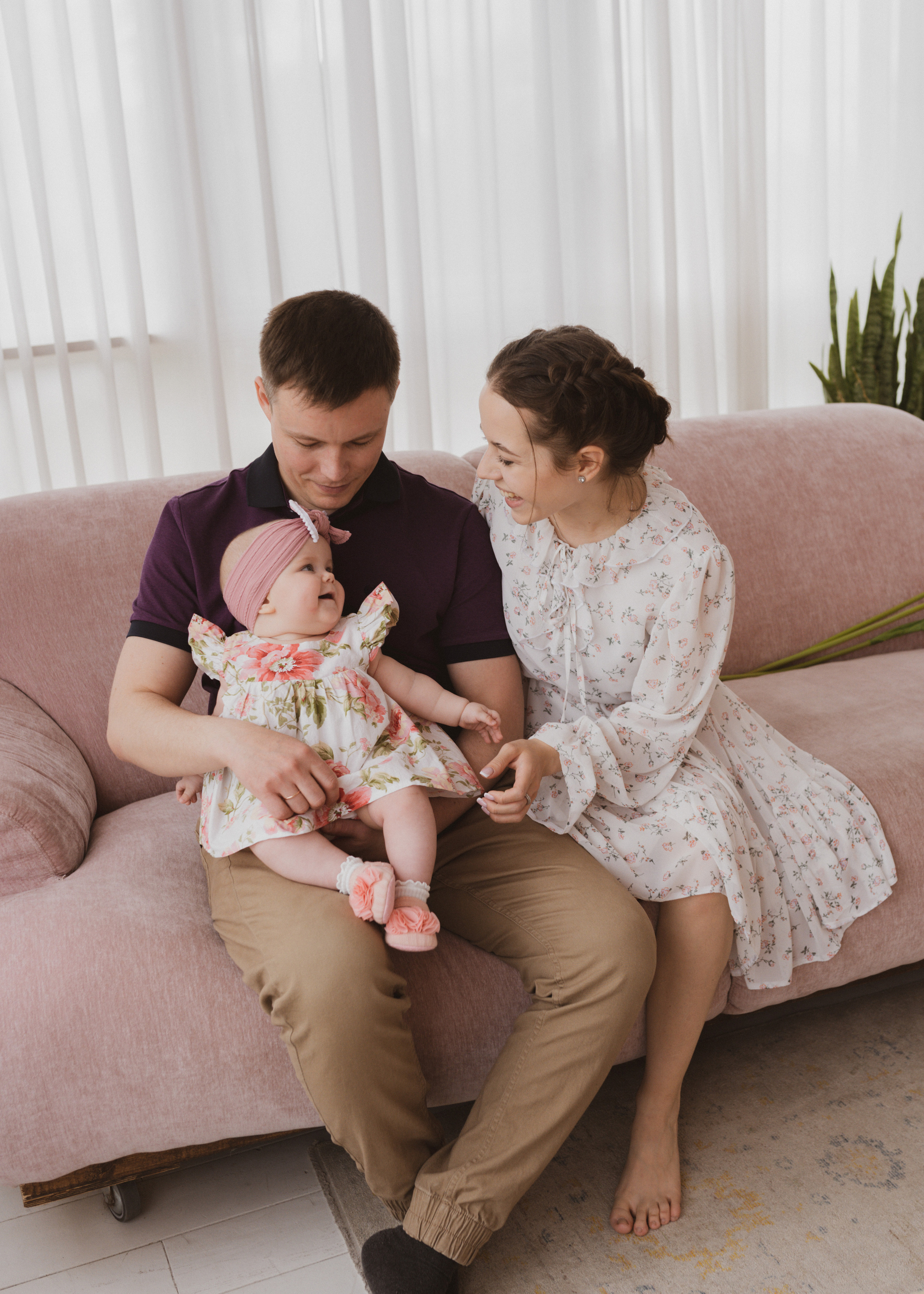 Семейная фотосессия в студии в Москве, семейный фотограф Анна Полушина. Свадебный фотограф в Москве Анна Полушина