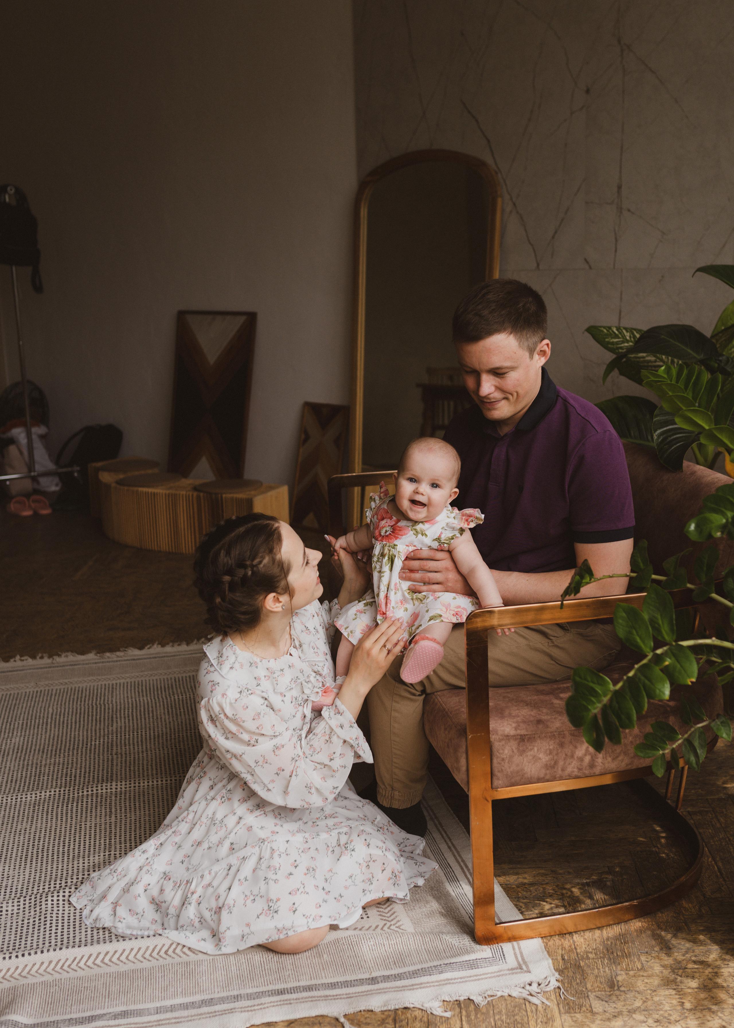 Семейная фотосессия в студии в Москве, семейный фотограф Анна Полушина. Свадебный фотограф в Москве Анна Полушина