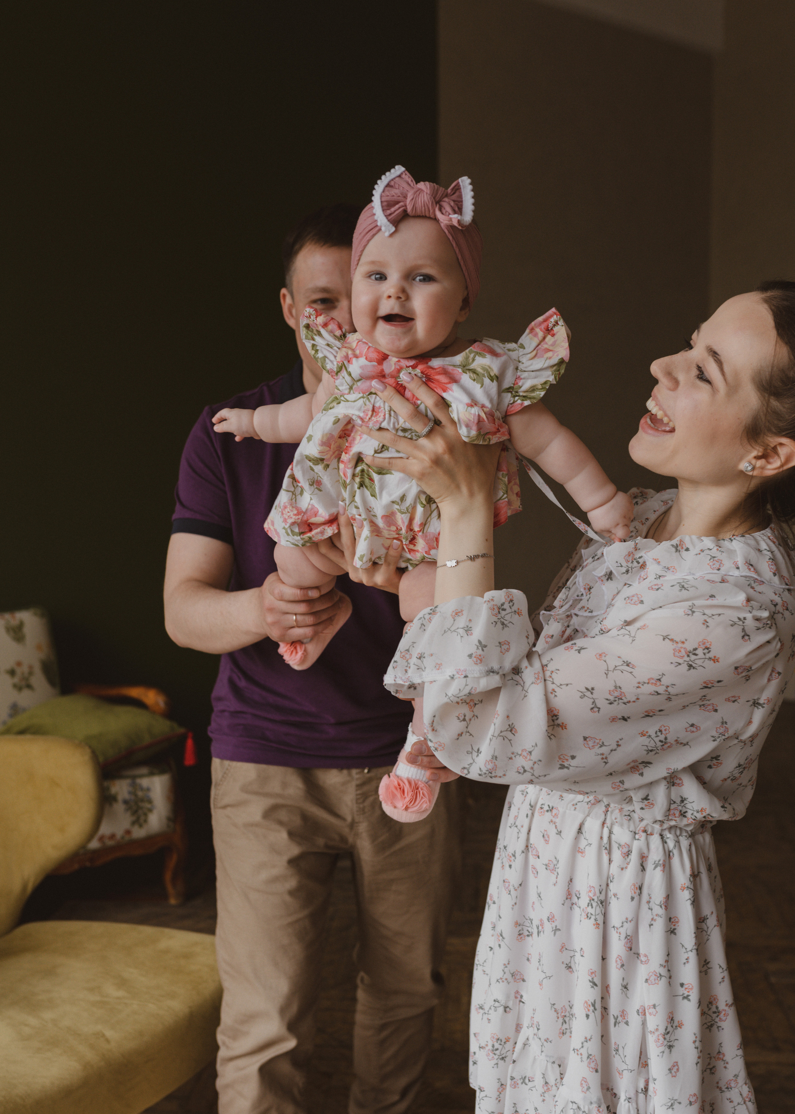 Семейная фотосессия в студии в Москве, семейный фотограф Анна Полушина. Свадебный фотограф в Москве Анна Полушина
