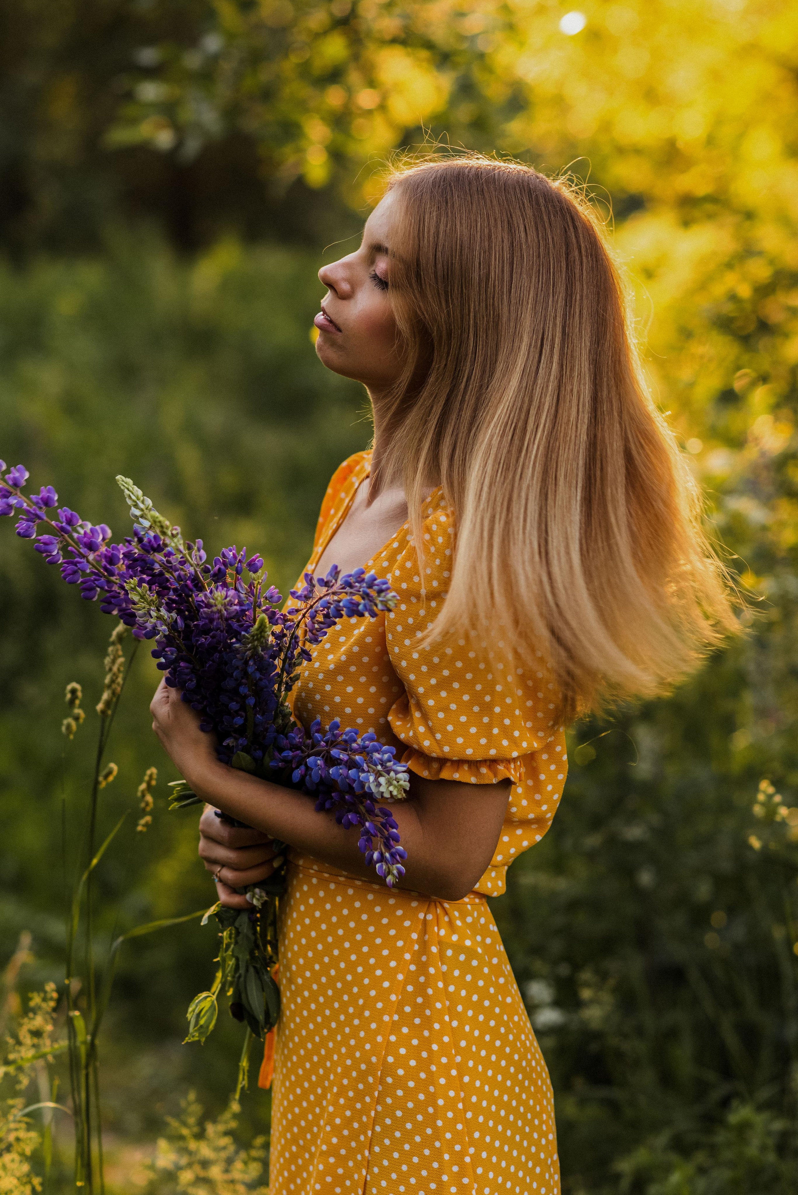 Полина в люпинах. Свадебный фотограф в Москве Анна Полушина