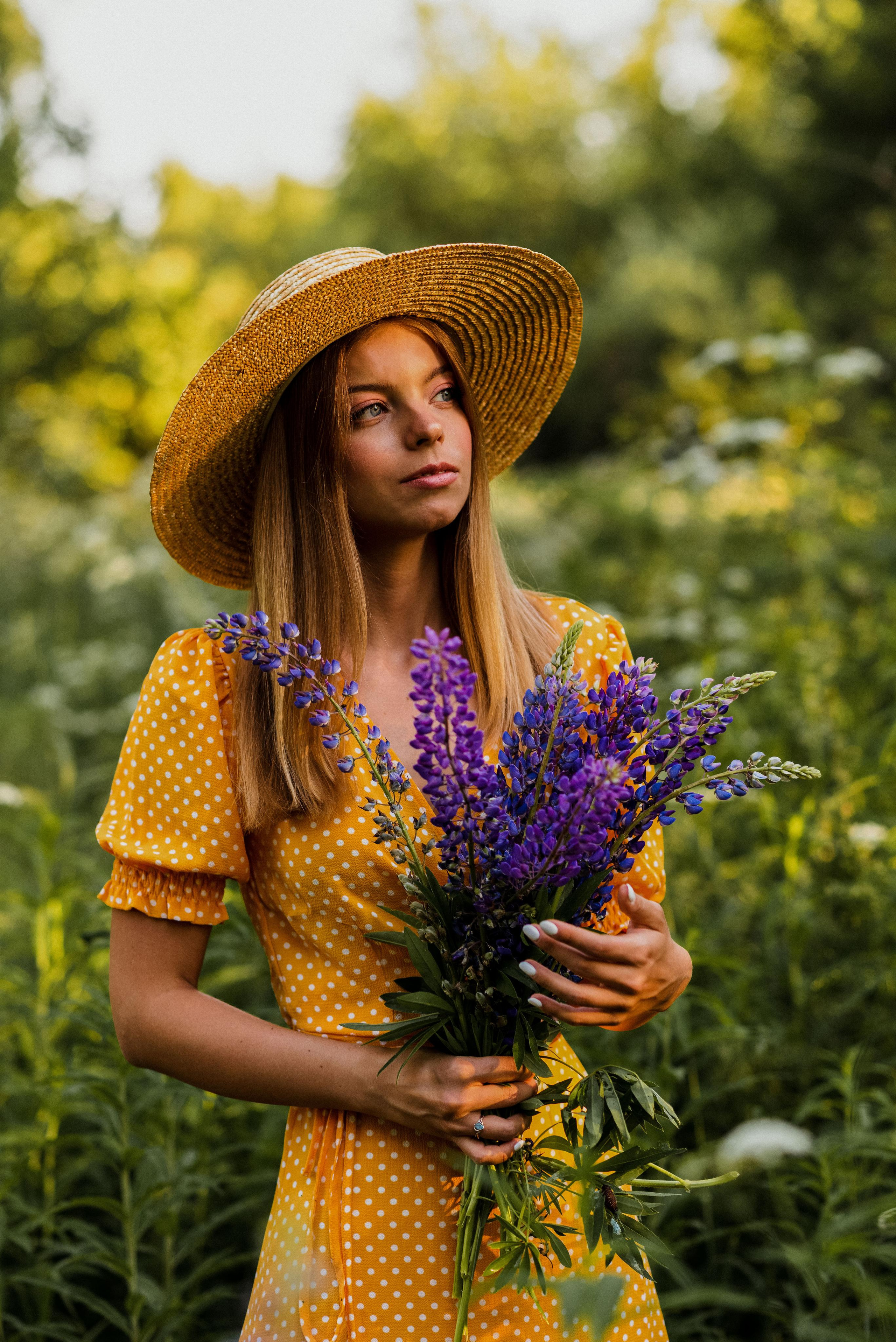 Полина в люпинах. Свадебный фотограф в Москве Анна Полушина