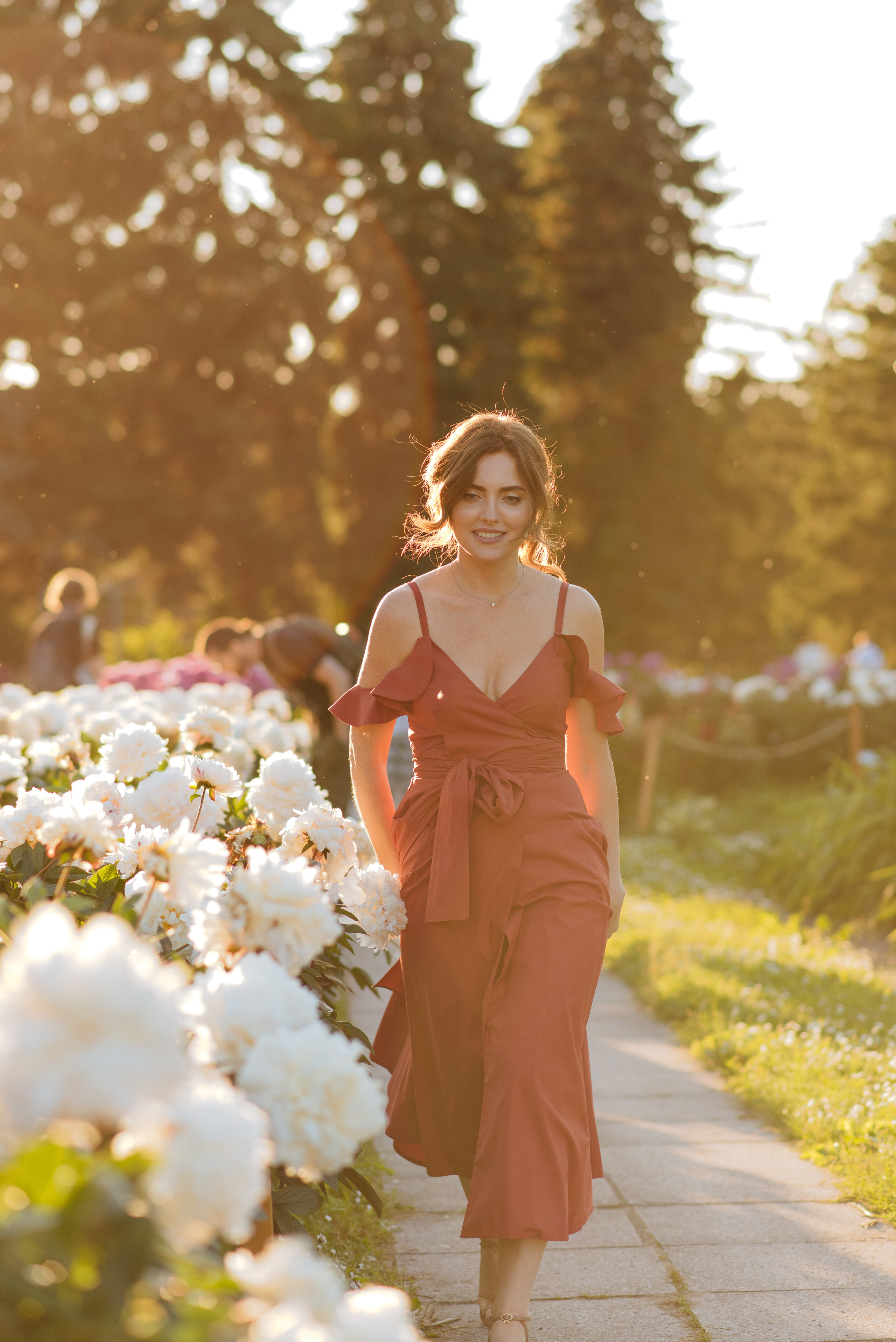 Алена, пионы. Свадебный фотограф в Москве Анна Полушина