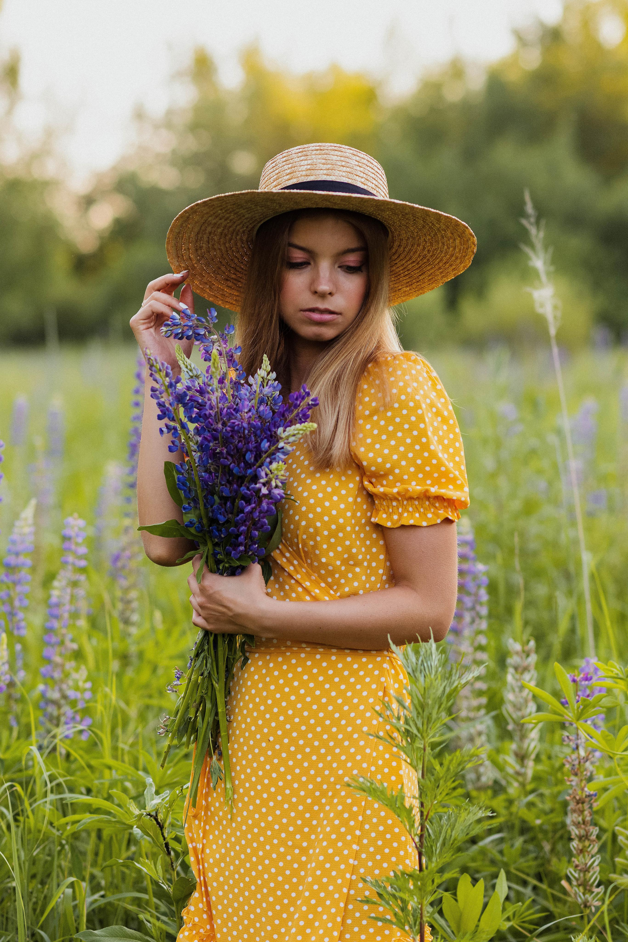 Полина в люпинах. Свадебный фотограф в Москве Анна Полушина