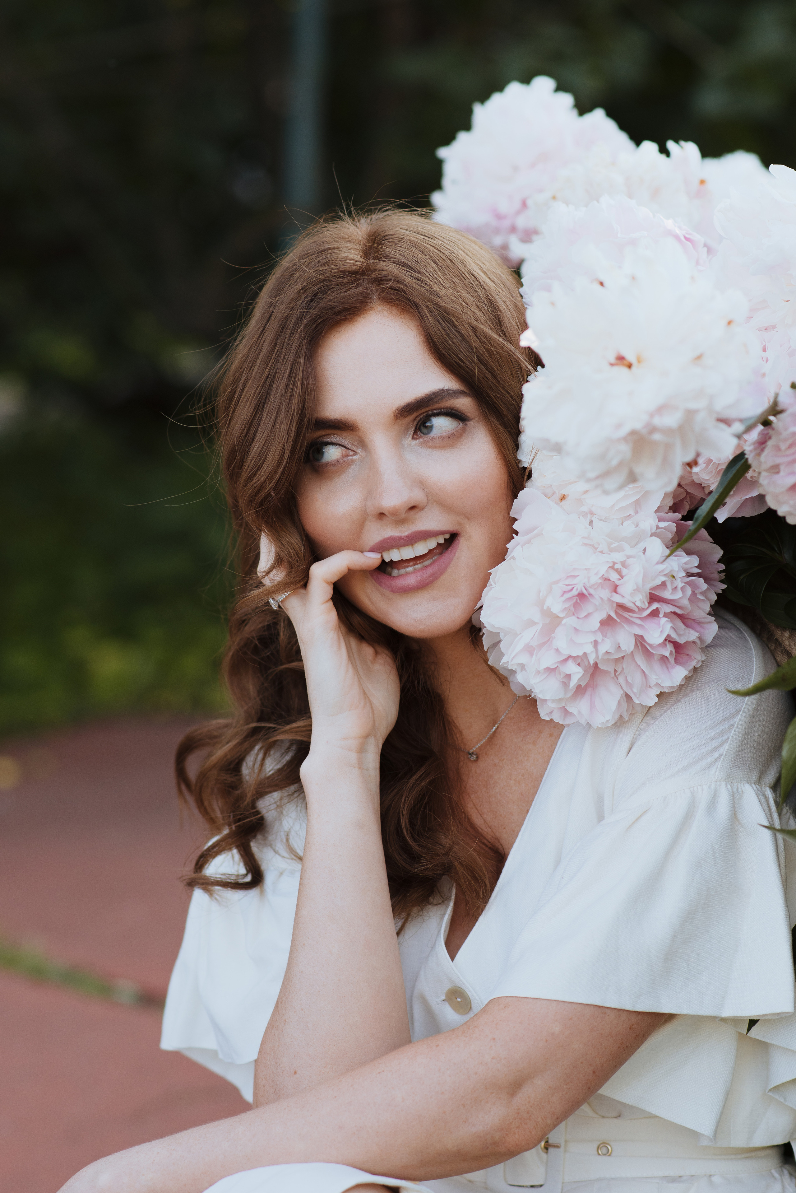 Алена, пионы. Свадебный фотограф в Москве Анна Полушина